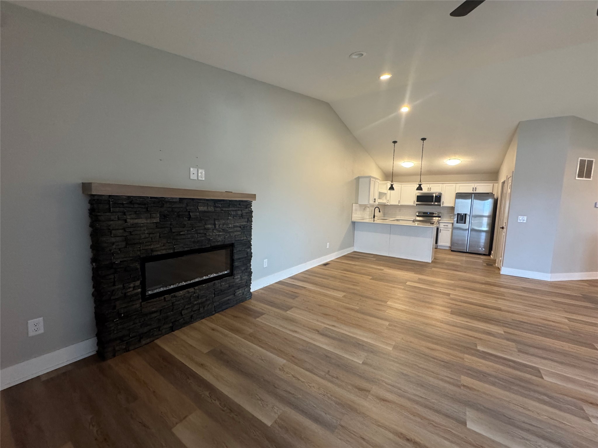 103 N Oak Park Avenue A Property Photo 4