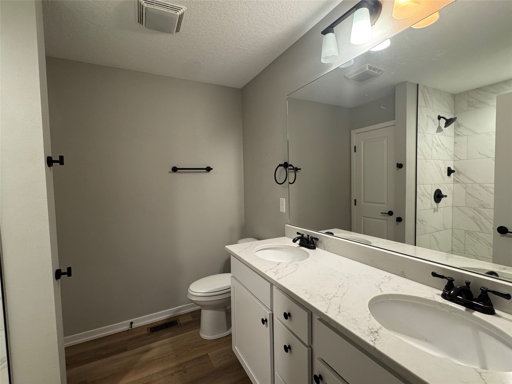 103 N Oak Park Avenue A Property Photo 7