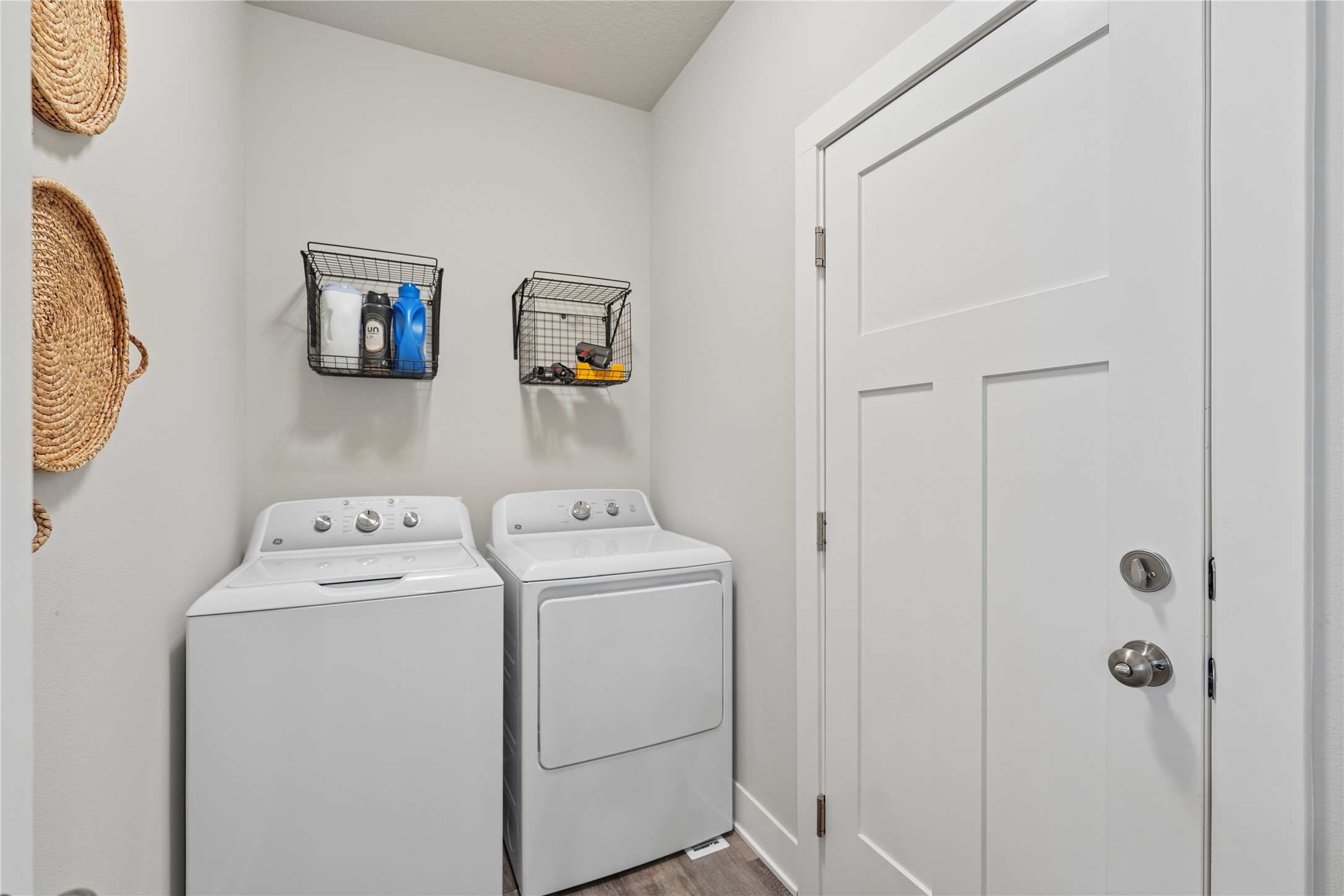 2945 Primrose Lane Property Photo 6