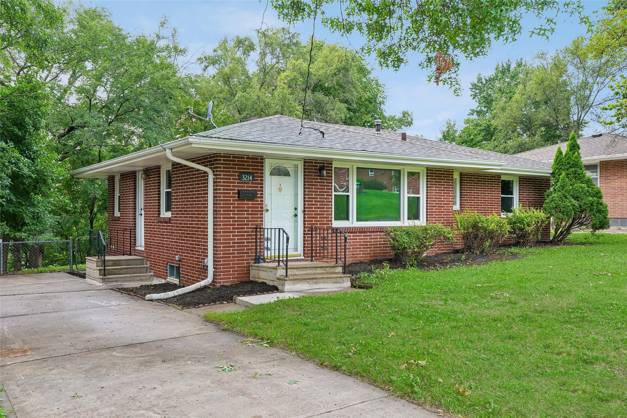 3214 Fairlane Drive Property Photo 1