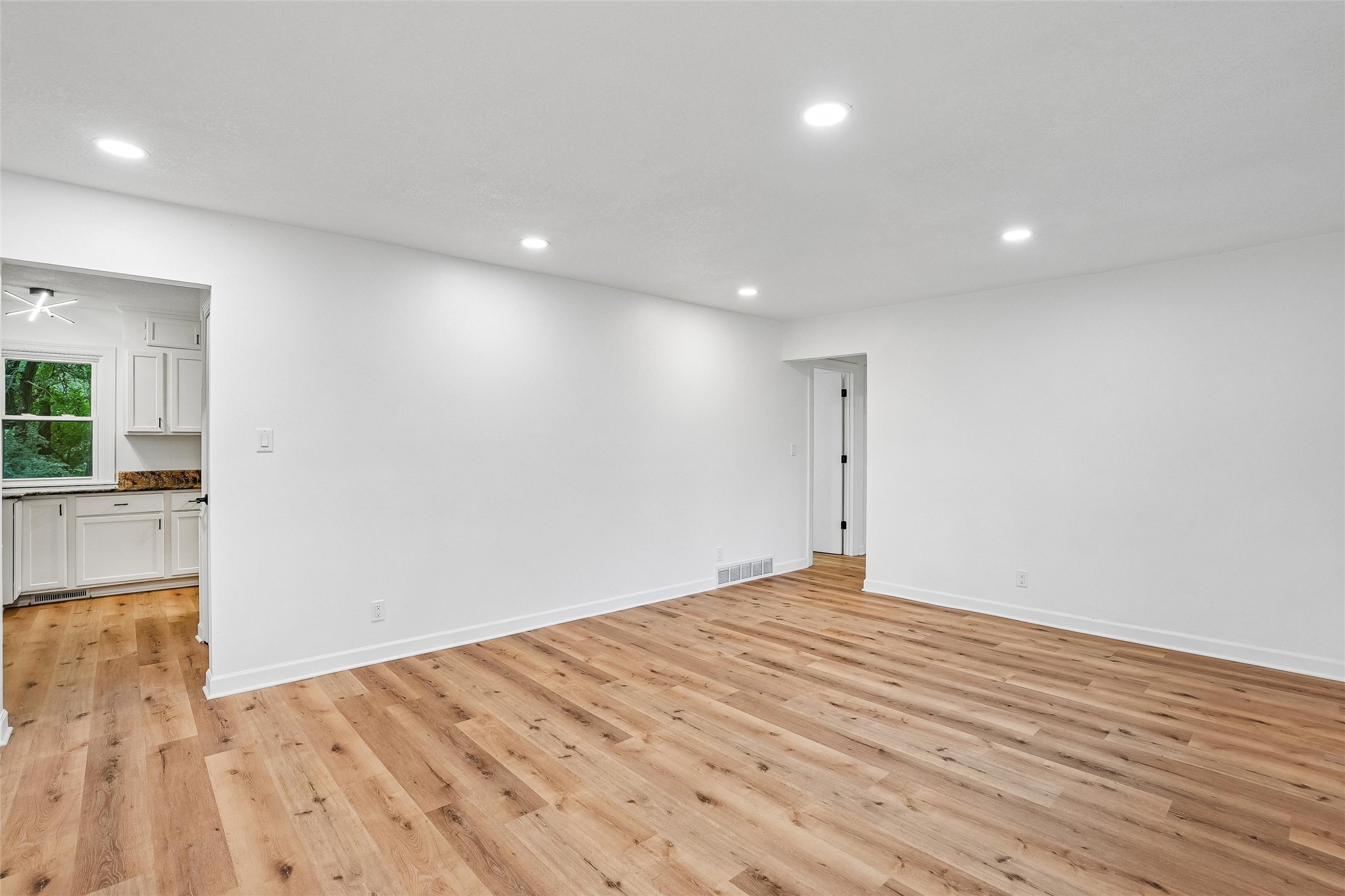 3214 Fairlane Drive Property Photo 4