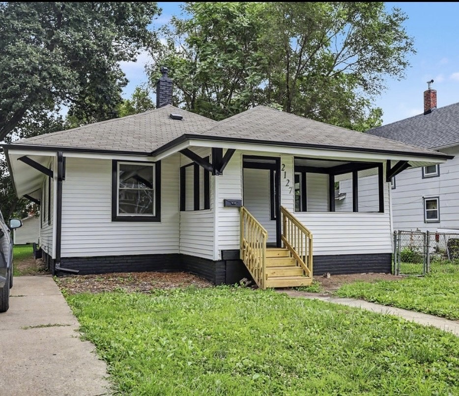 2127 E 13th Street Property Photo 1