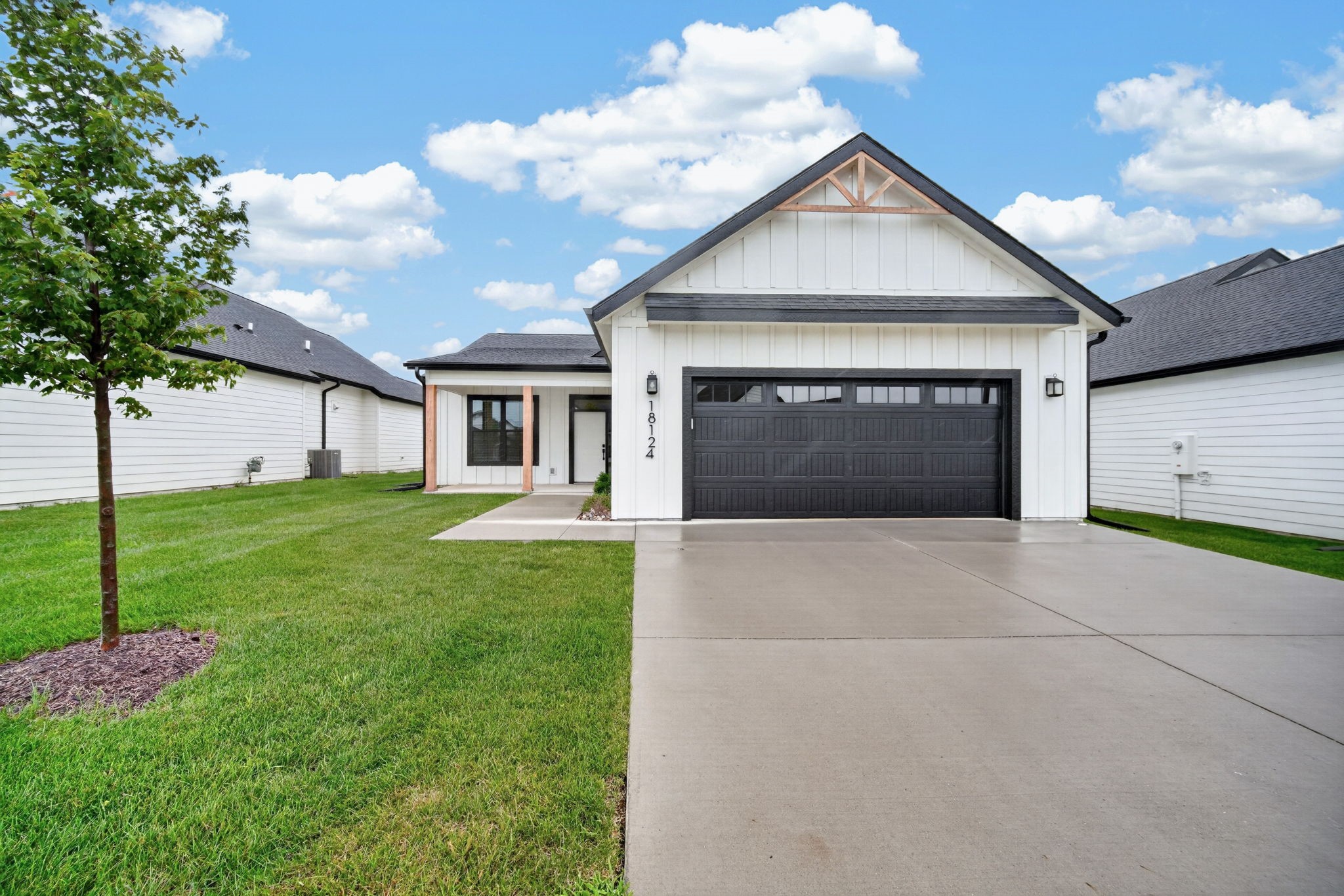 18124 Iltis Lane Property Photo 1