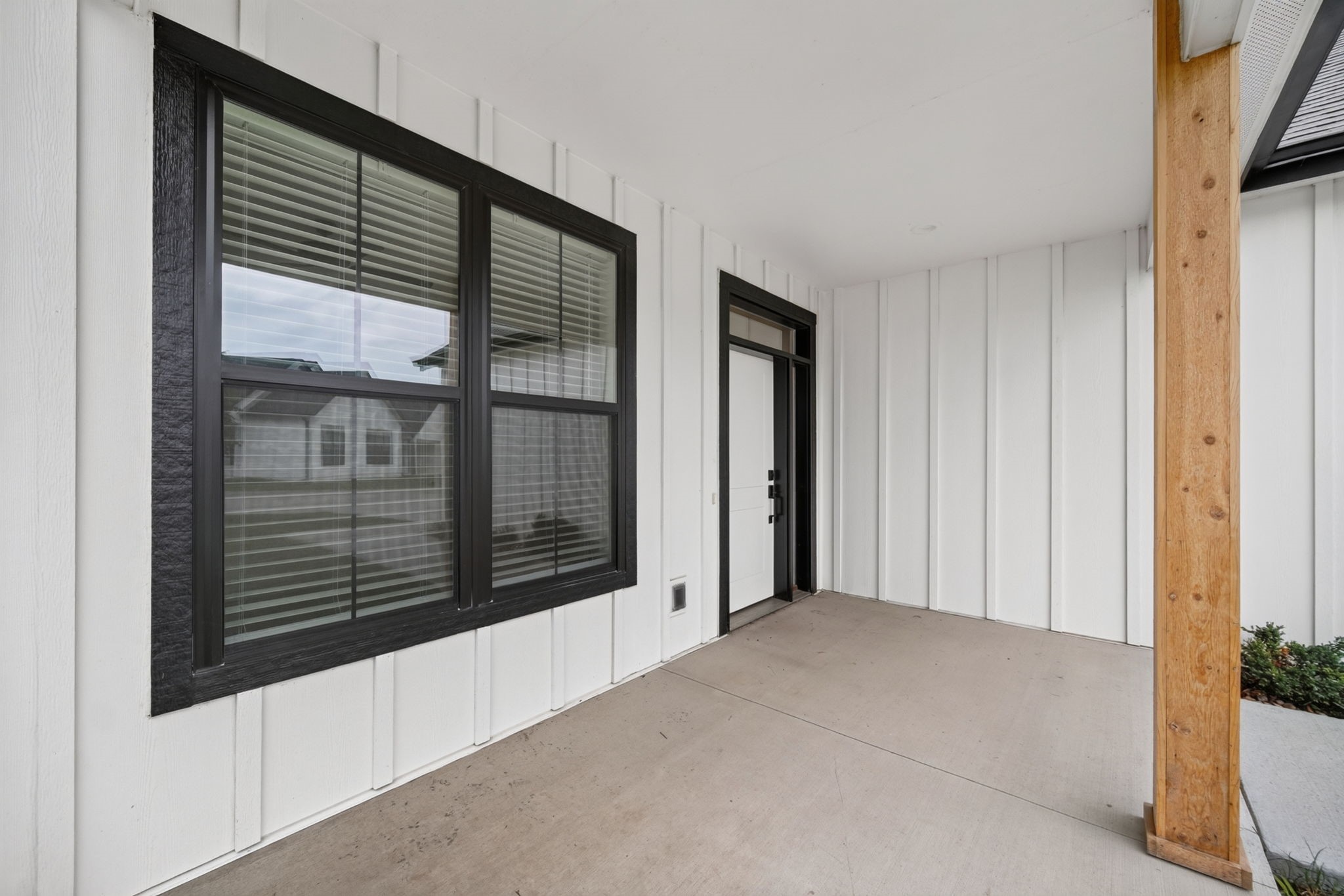 18124 Iltis Lane Property Photo 3