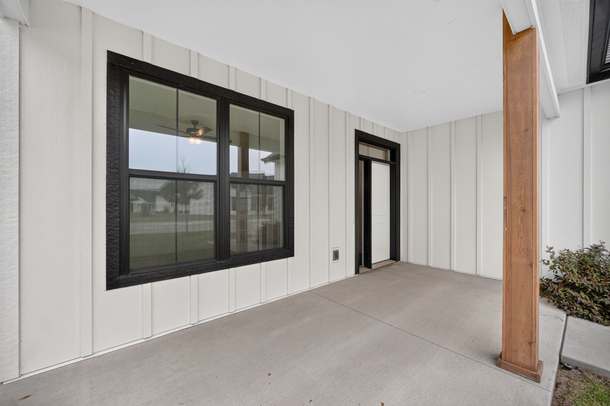 18100 Iltis Lane Property Photo 3