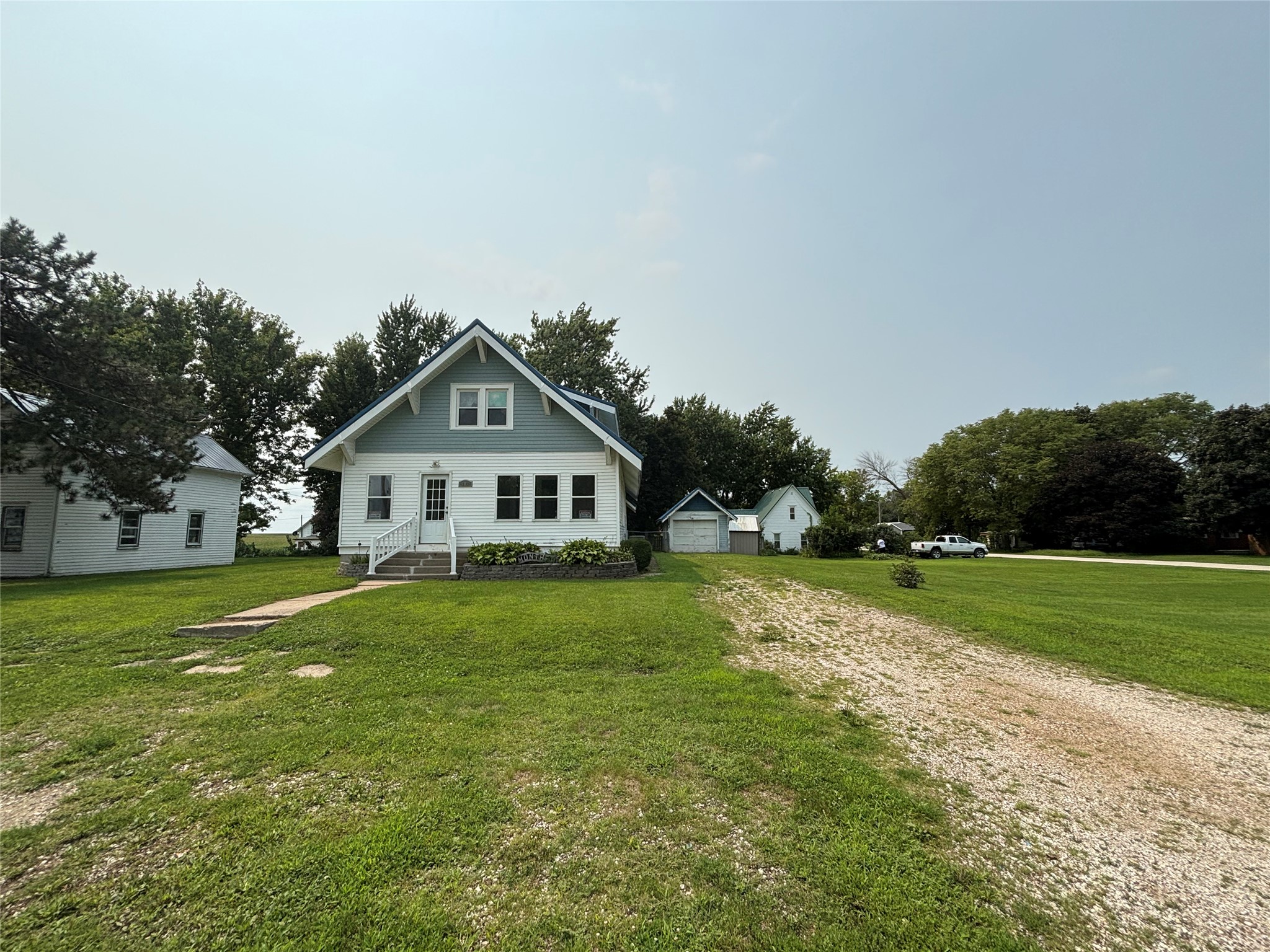 603 3rd Street Property Photo 2