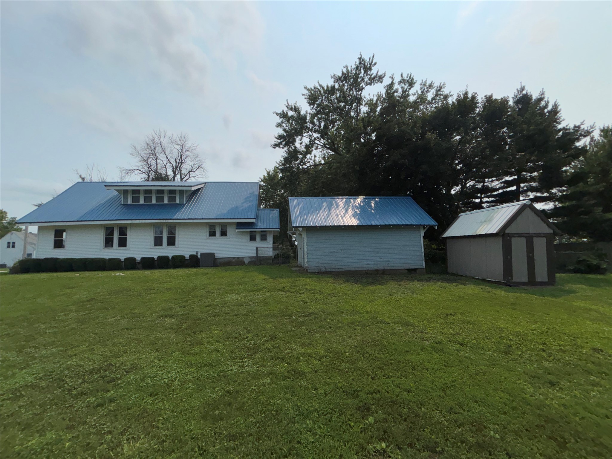 603 3rd Street Property Photo 3