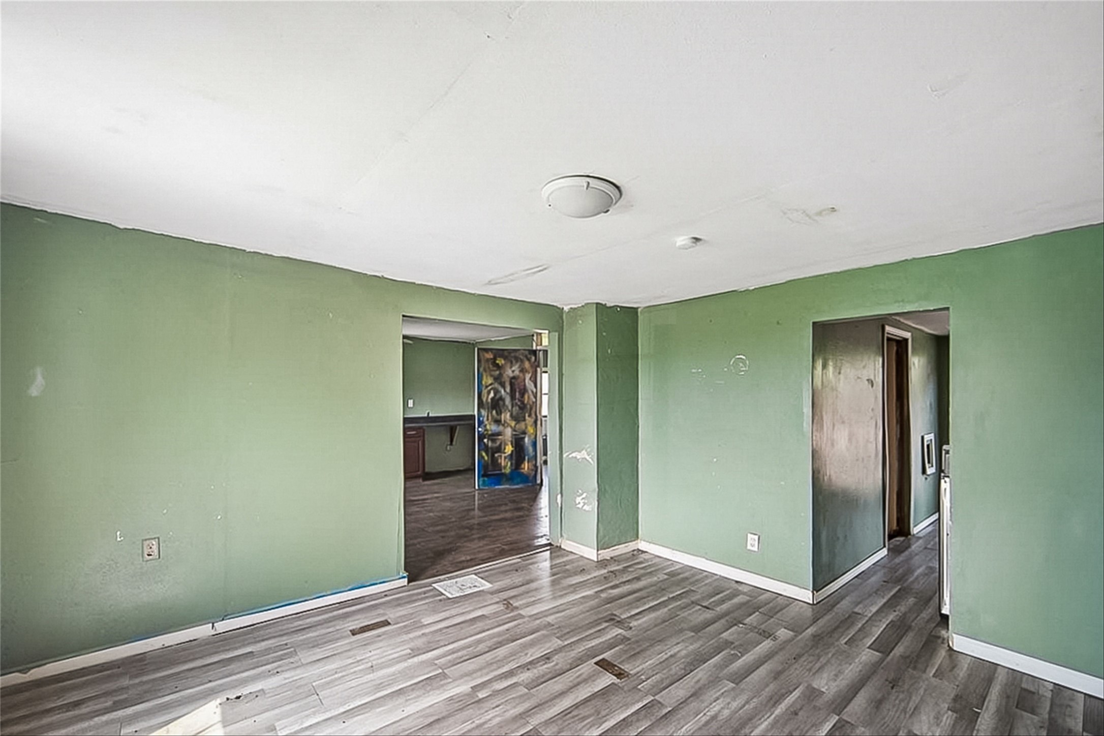 513 2nd Street Property Photo 3