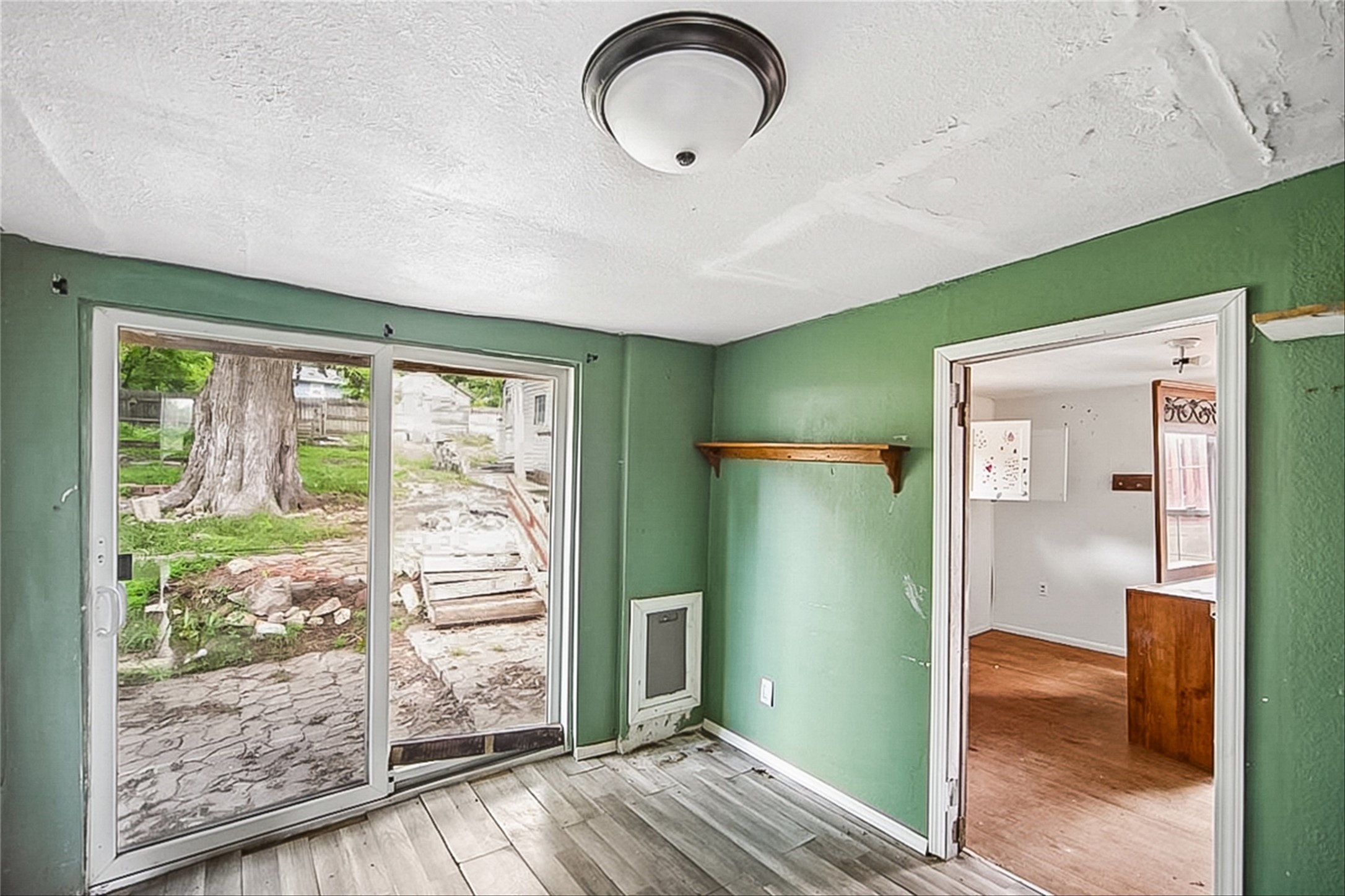 513 2nd Street Property Photo 9