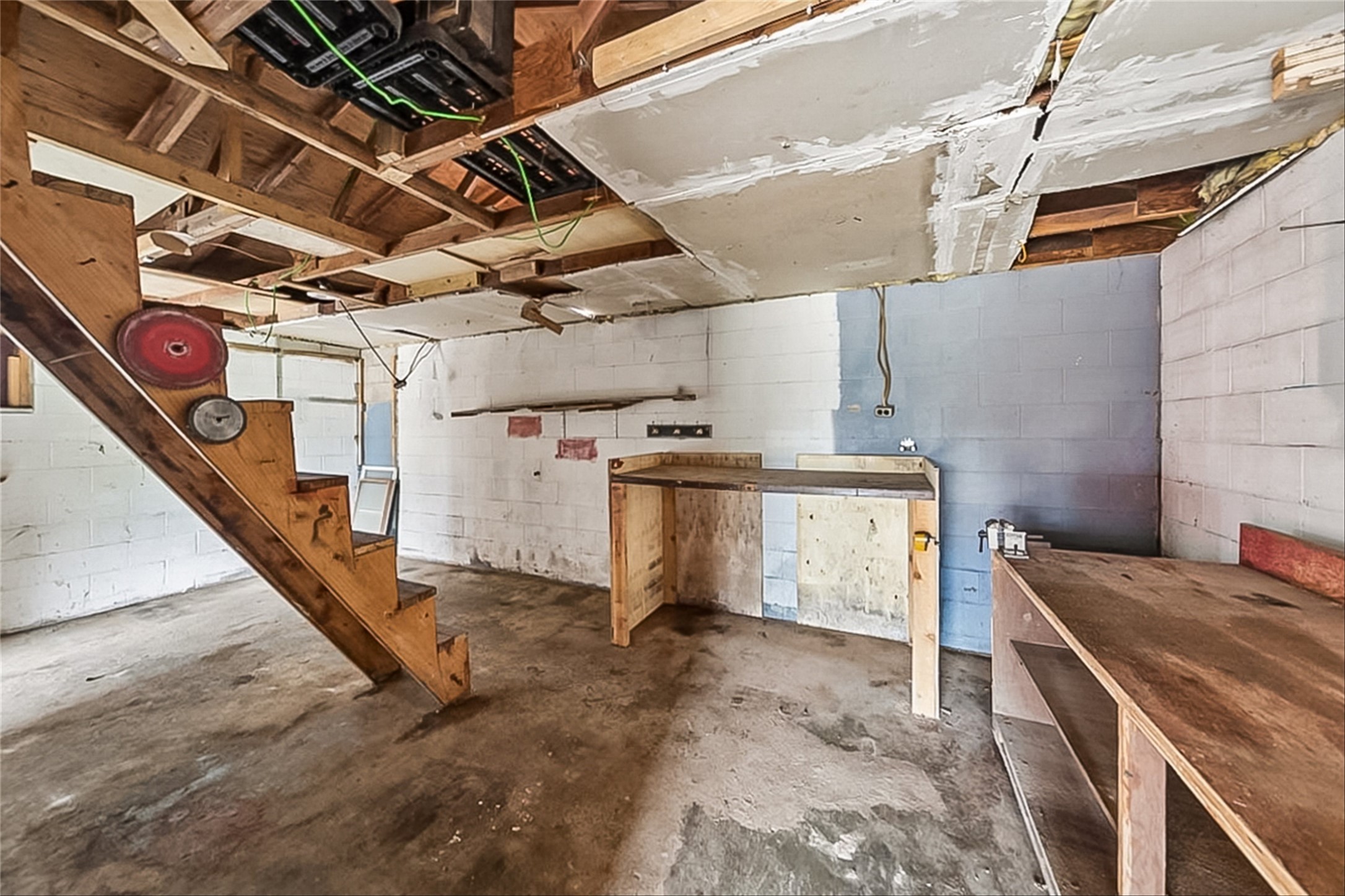 513 2nd Street Property Photo 12