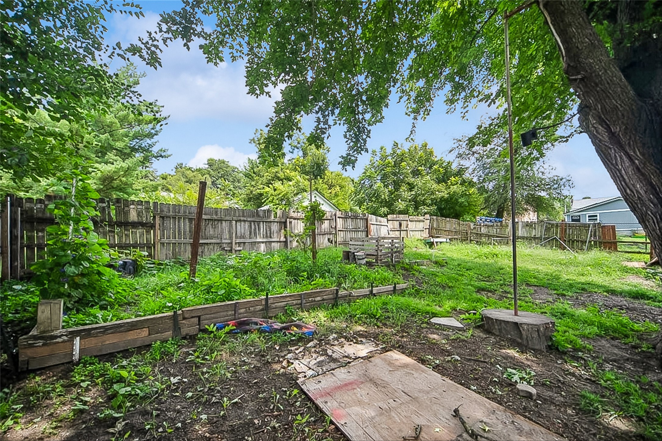 513 2nd Street Property Photo 16