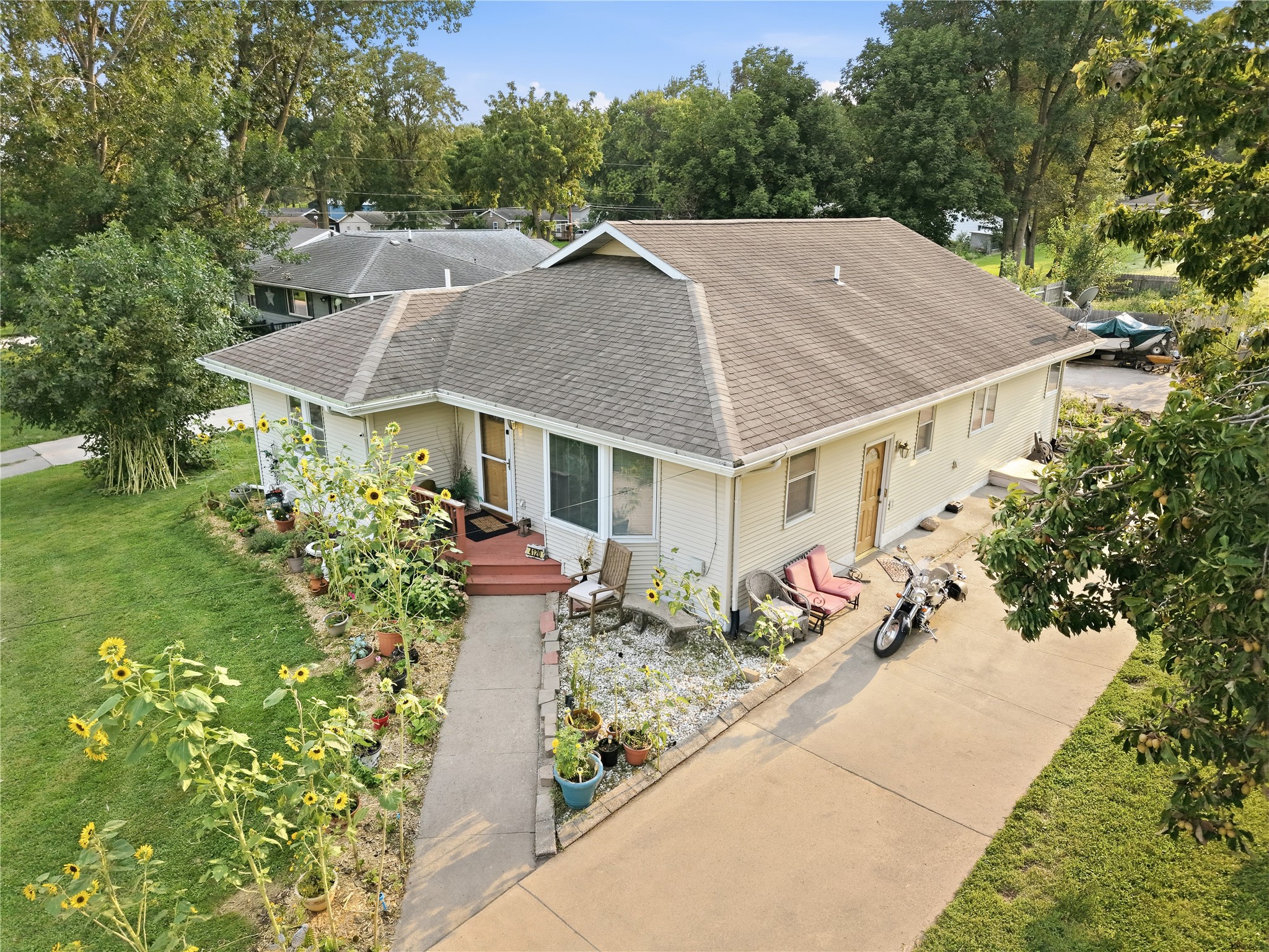 4120 Colfax Avenue Property Photo 31
