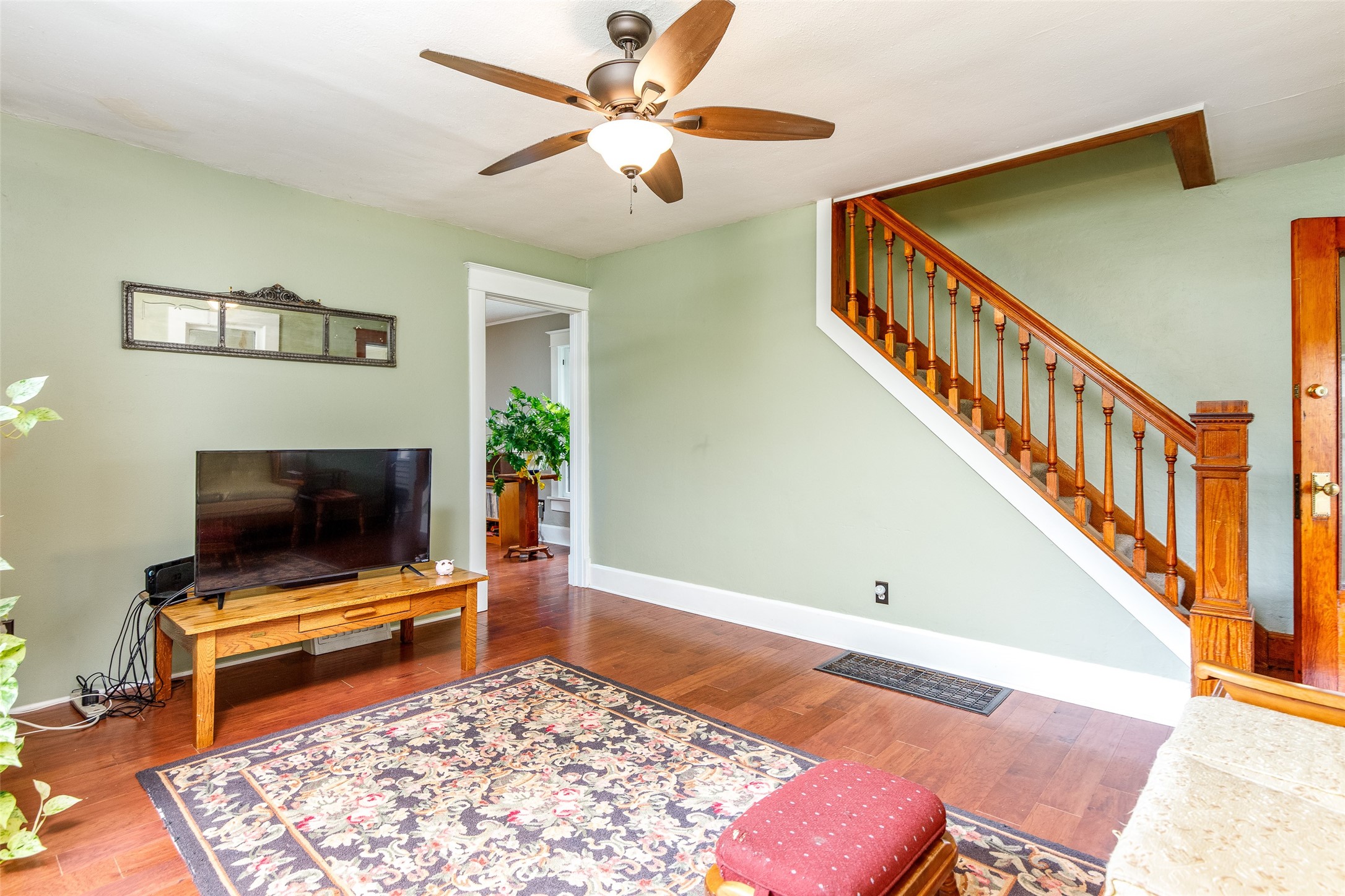 1203 Burnett Avenue Property Photo 5