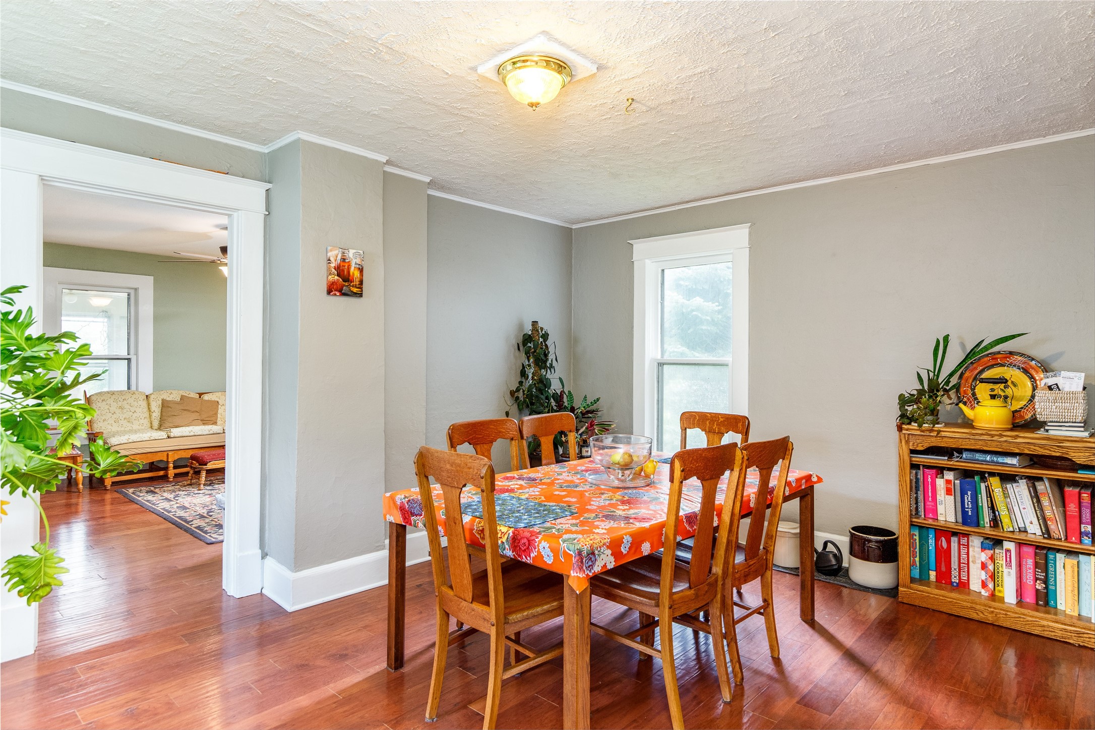 1203 Burnett Avenue Property Photo 8