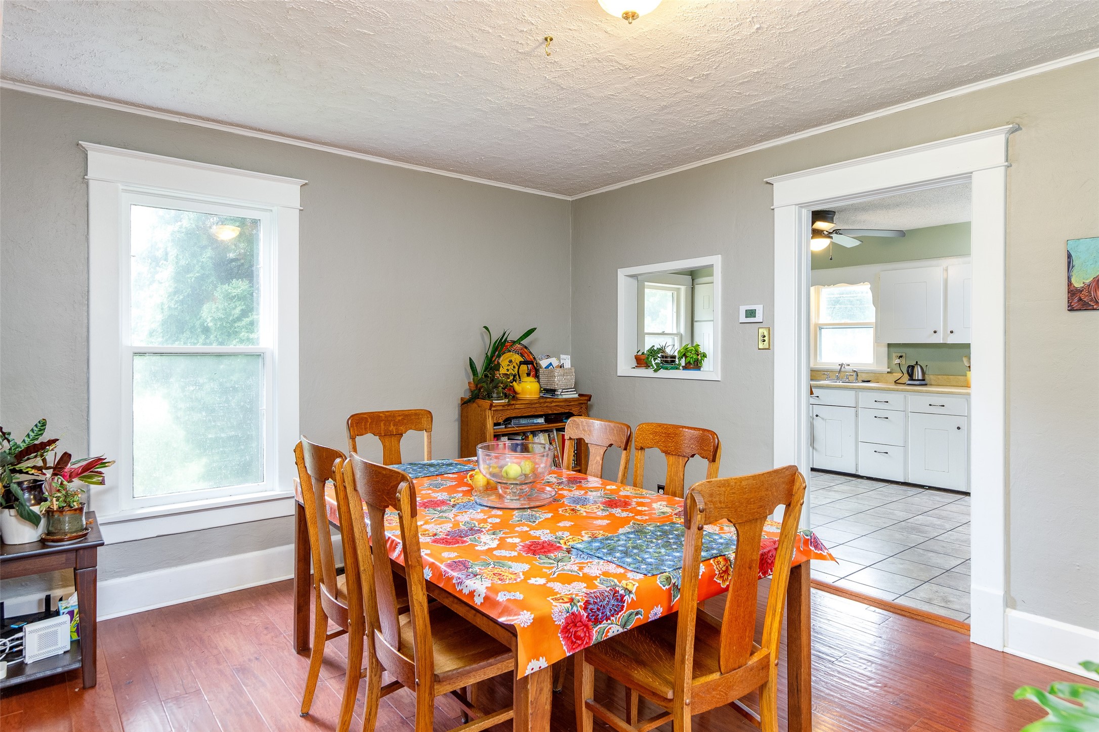 1203 Burnett Avenue Property Photo 9