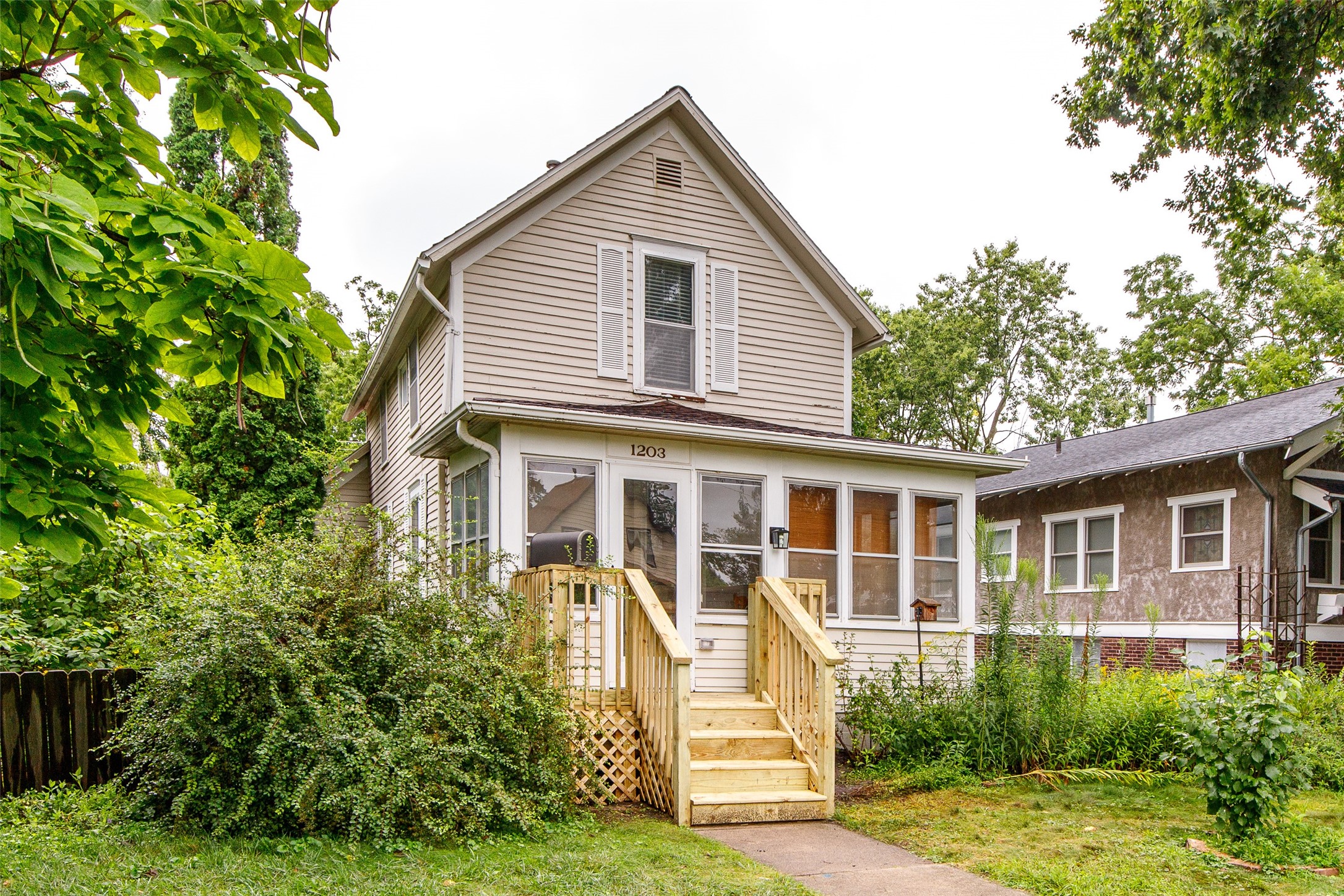 1203 Burnett Avenue Property Photo 28