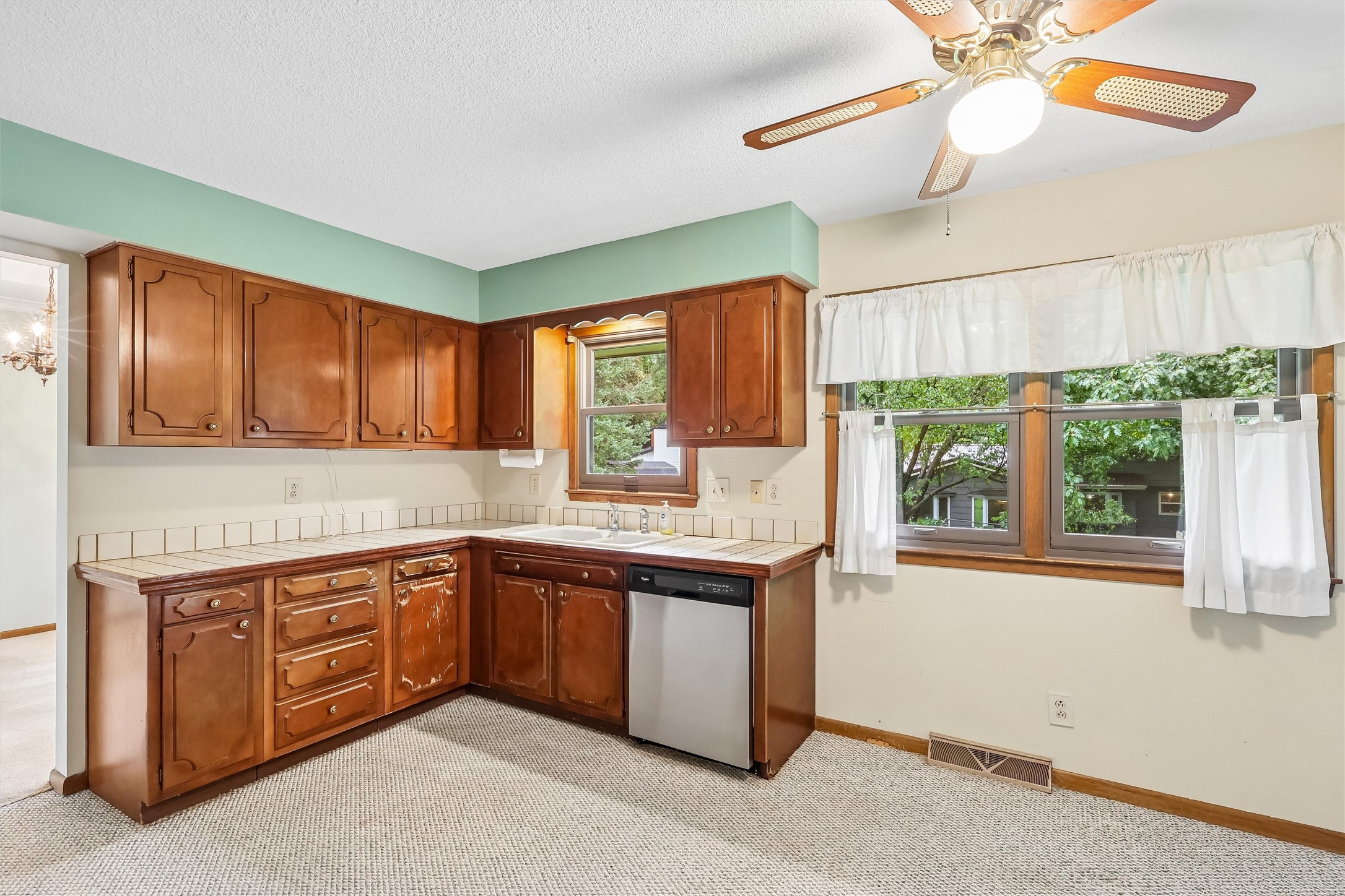 3924 Dakota Drive Property Photo 6