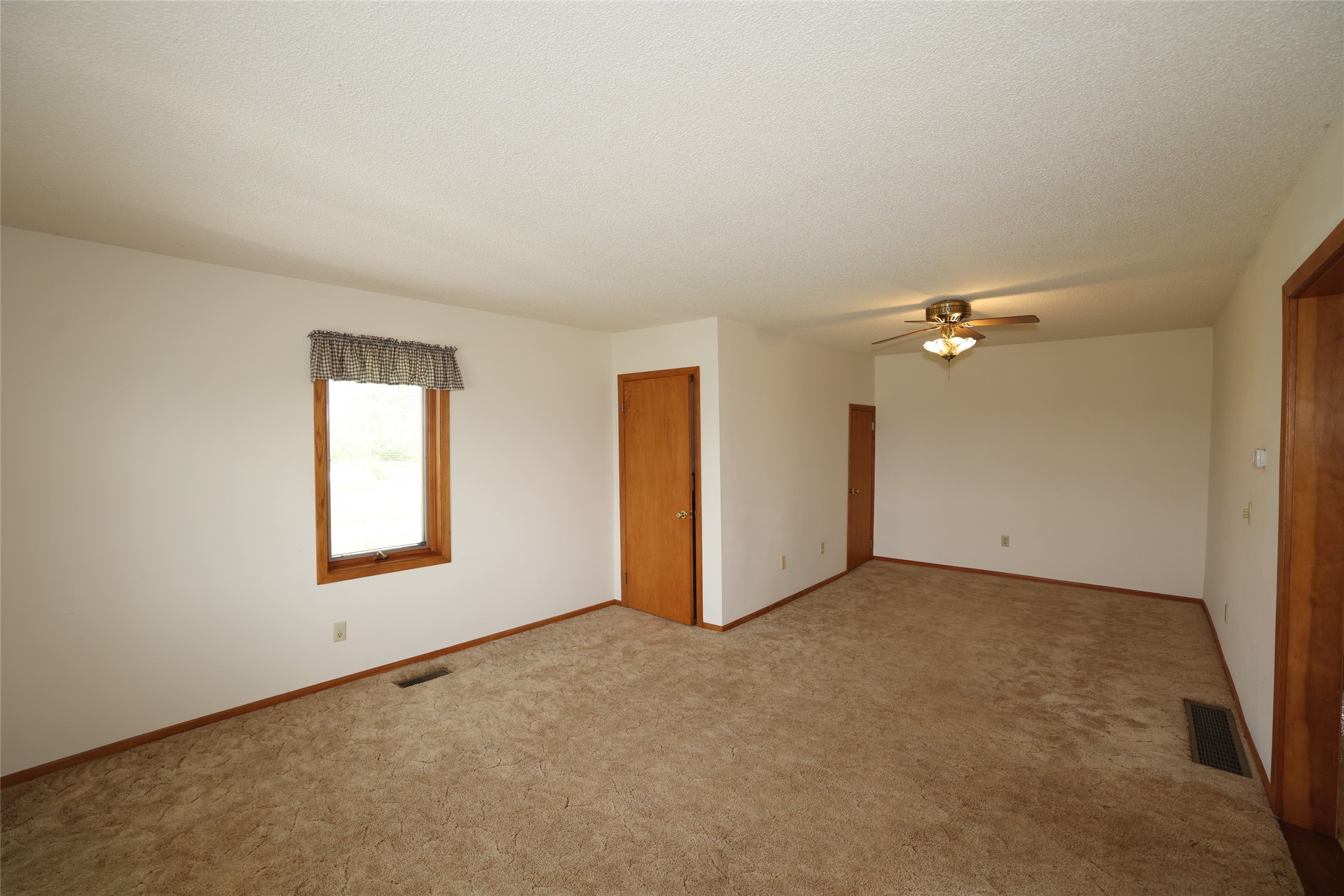 2050 S Ave Avenue Property Photo 27