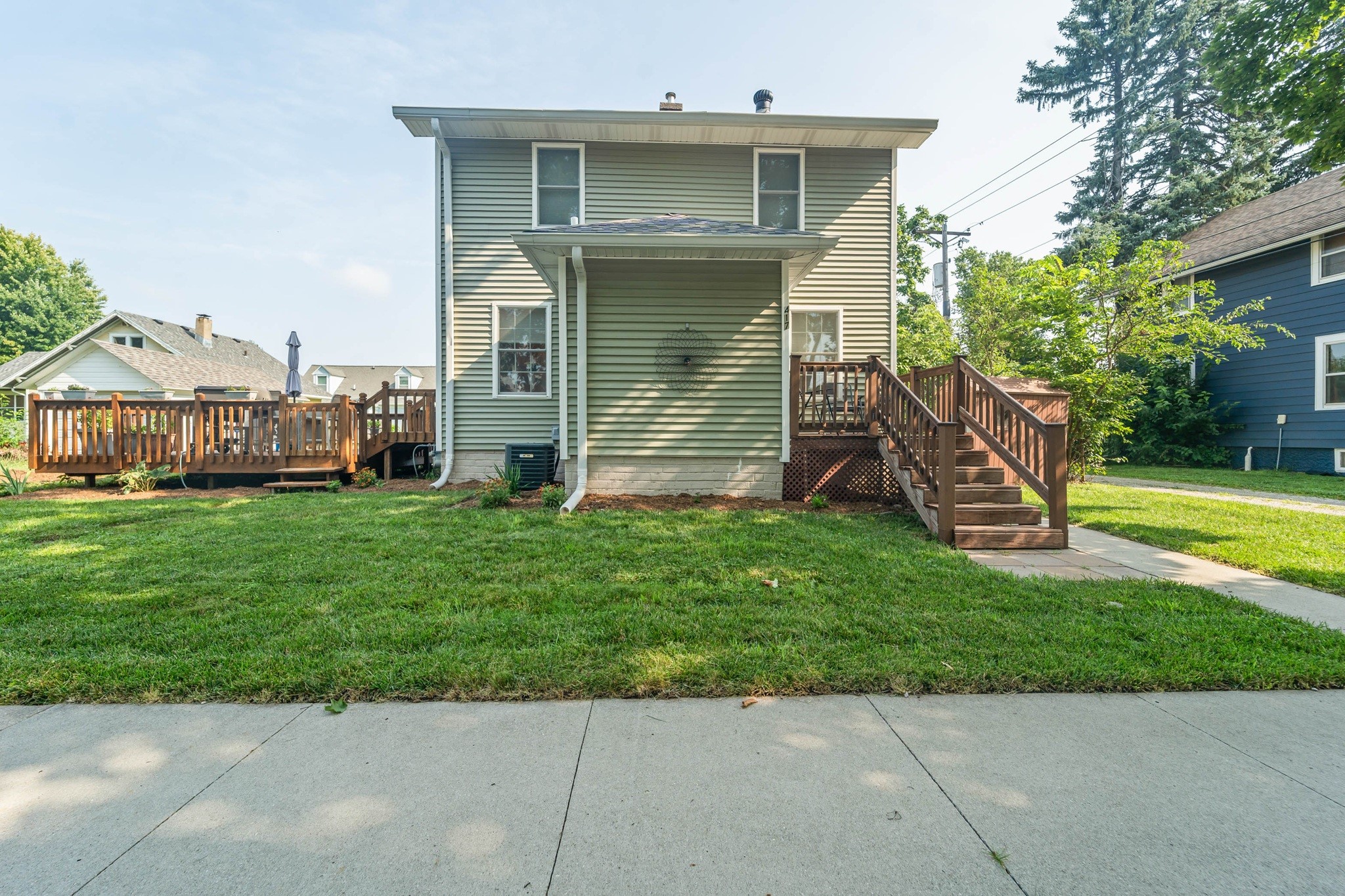 417 10th Street Property Photo 3
