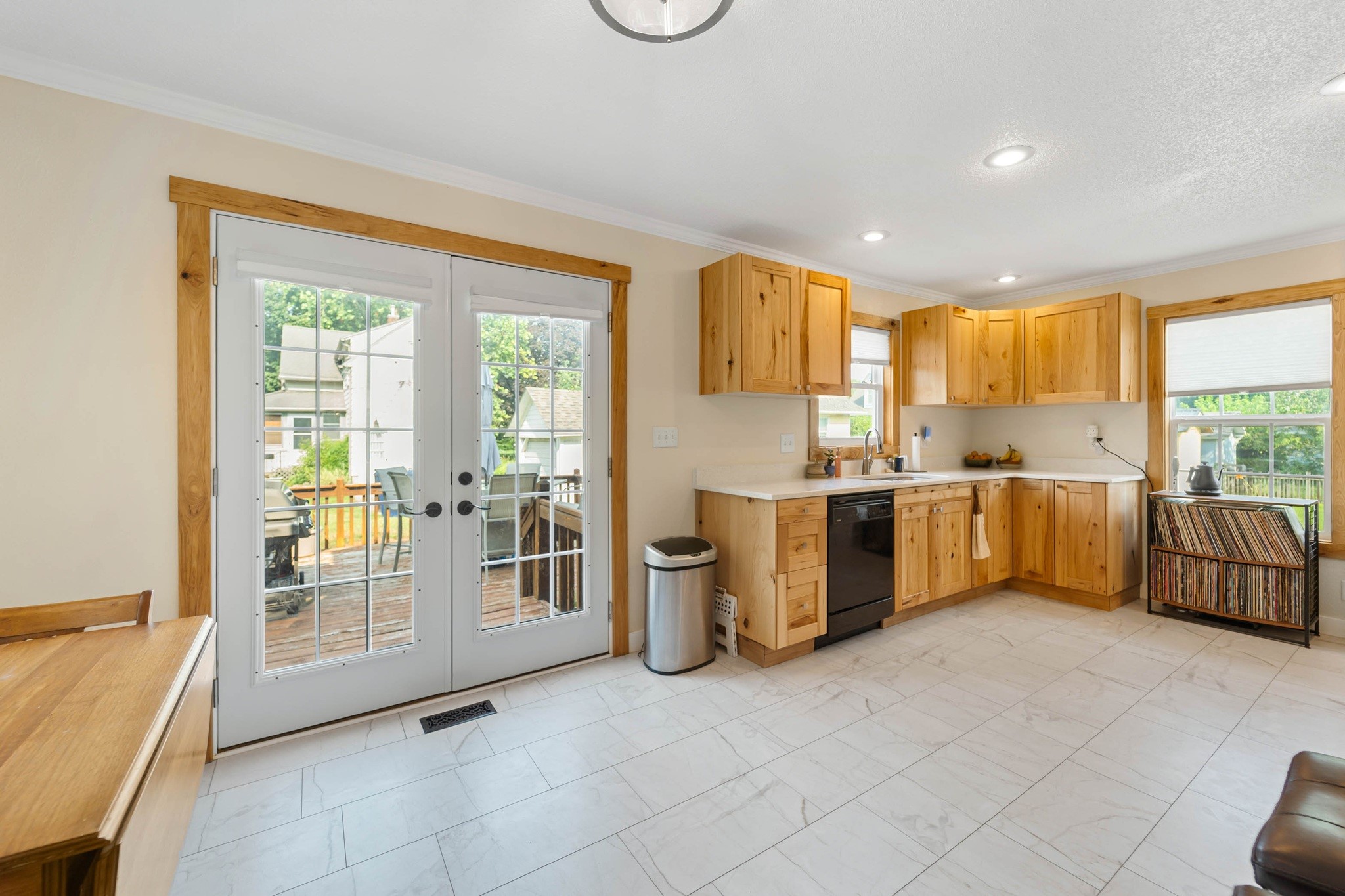417 10th Street Property Photo 9