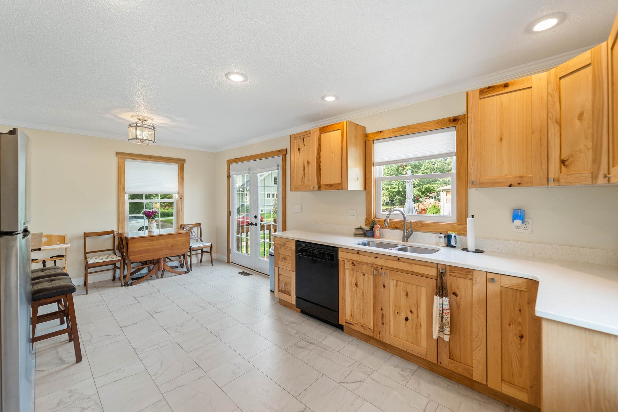 417 10th Street Property Photo 12