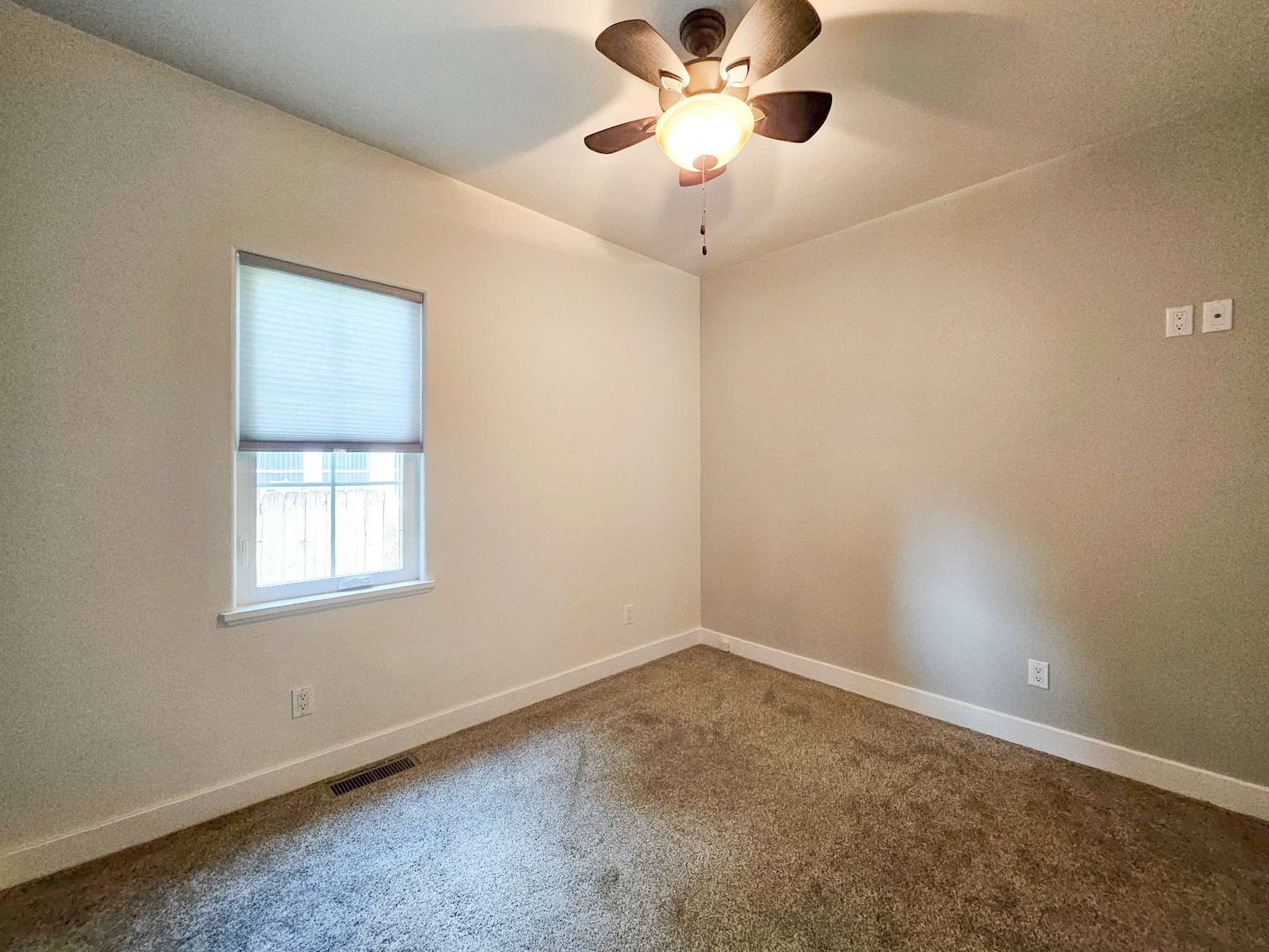 2009 Story Street Property Photo 14