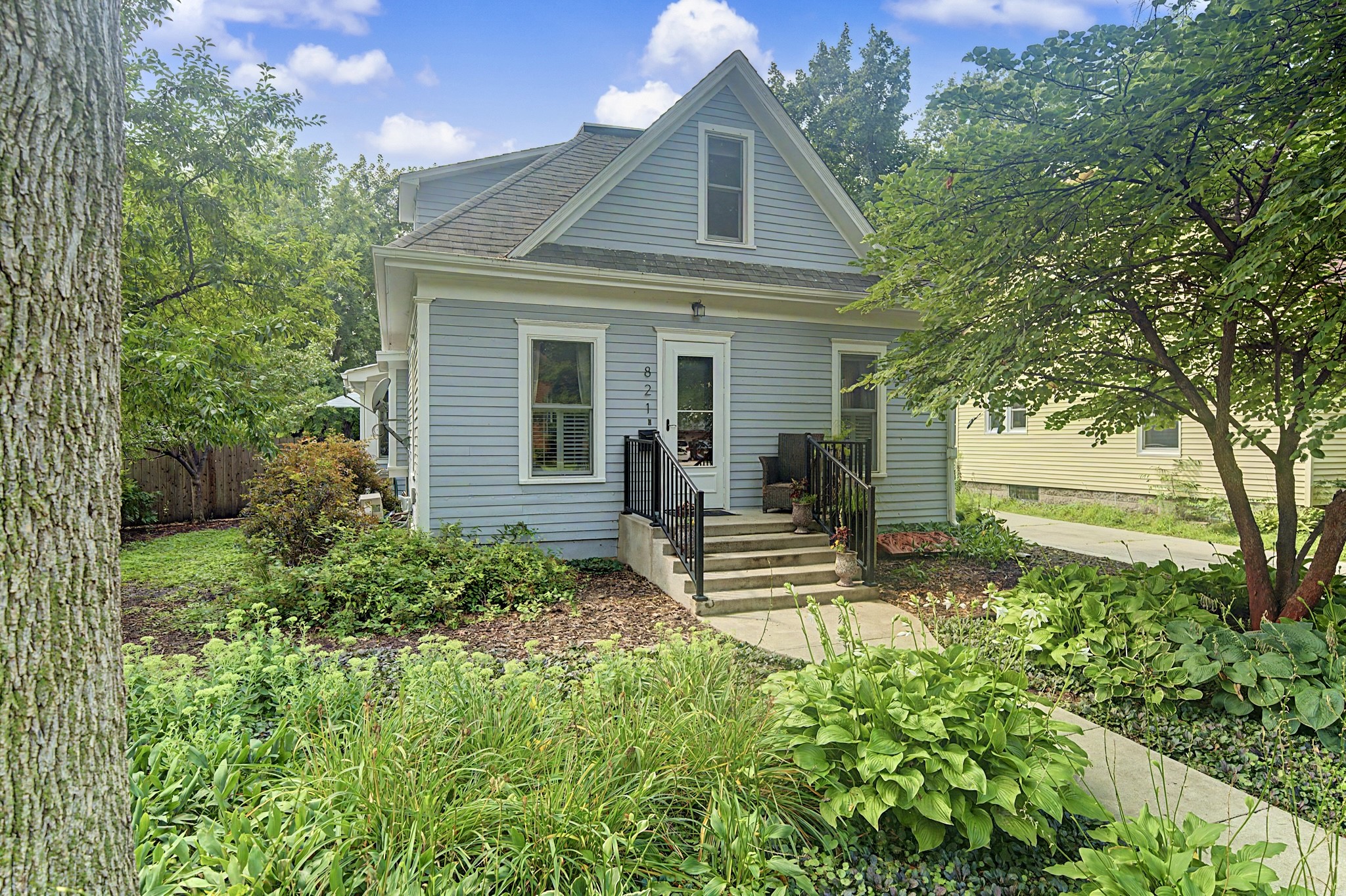 821 Clark Avenue Property Photo 2