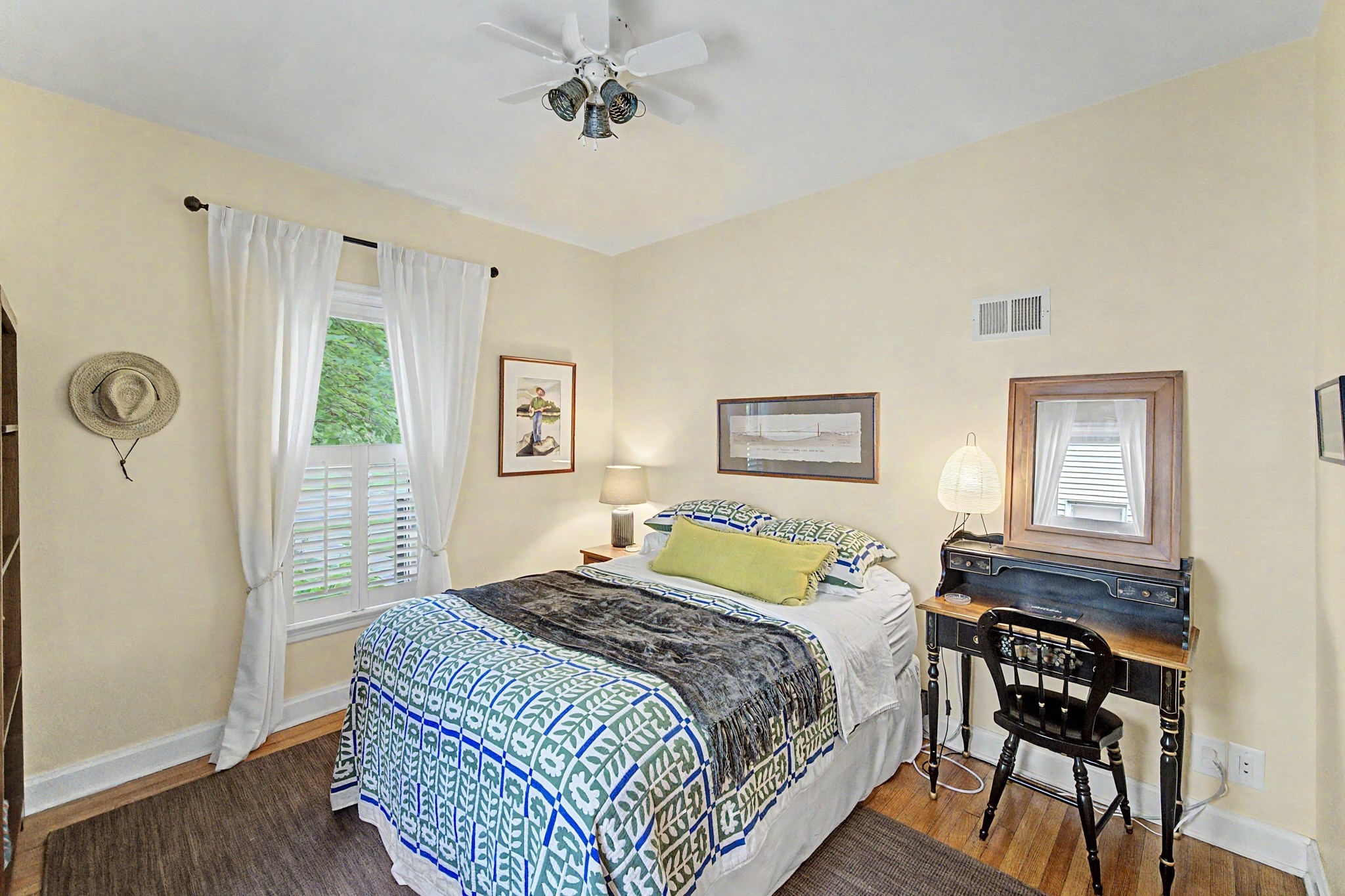 821 Clark Avenue Property Photo 12