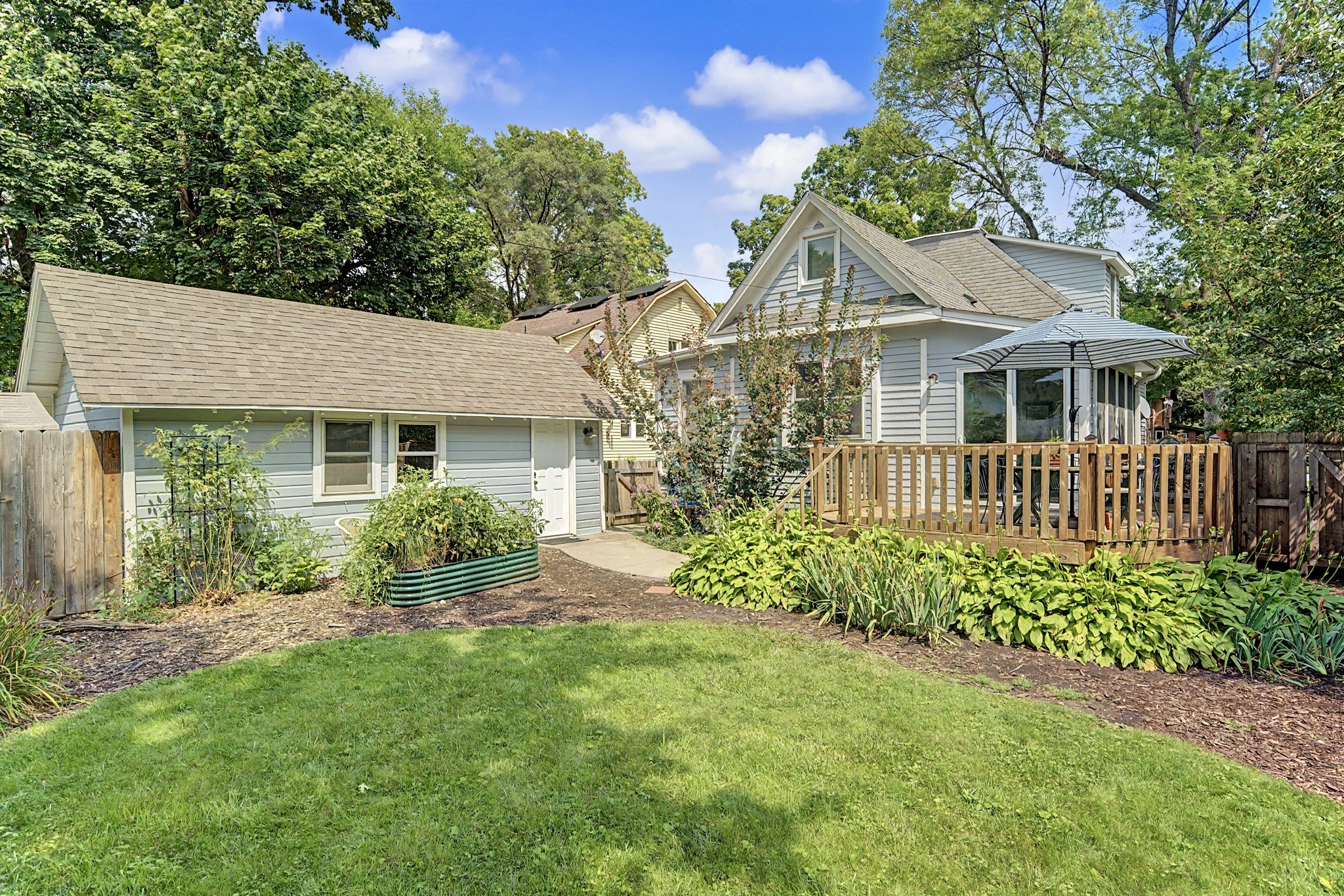 821 Clark Avenue Property Photo 27