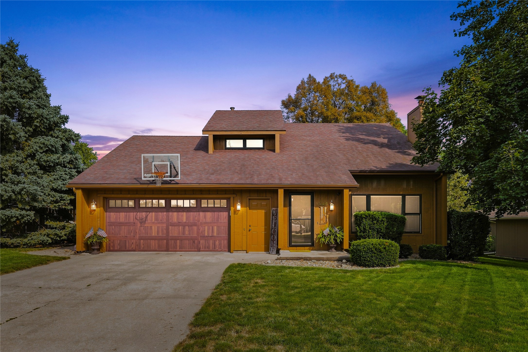 1544 Terrace Drive Property Photo 1
