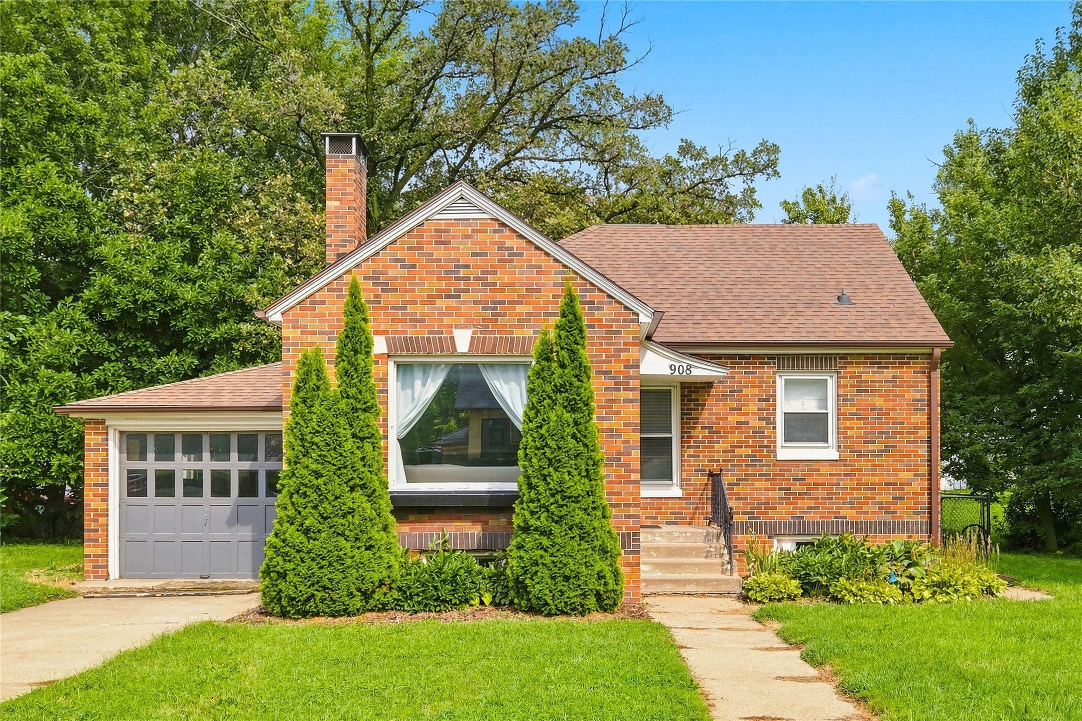 908 Elm Street Property Photo 1