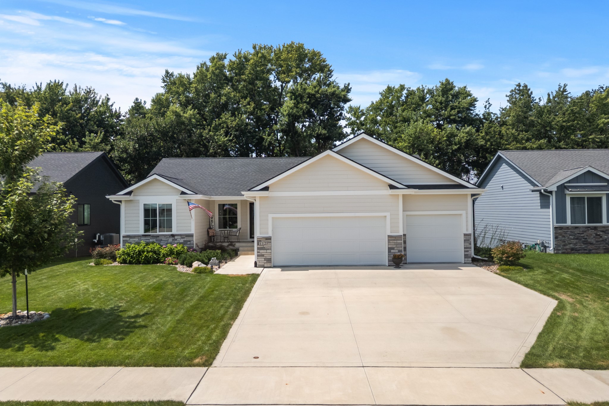 1127 Timber Ridge Drive Property Photo 1
