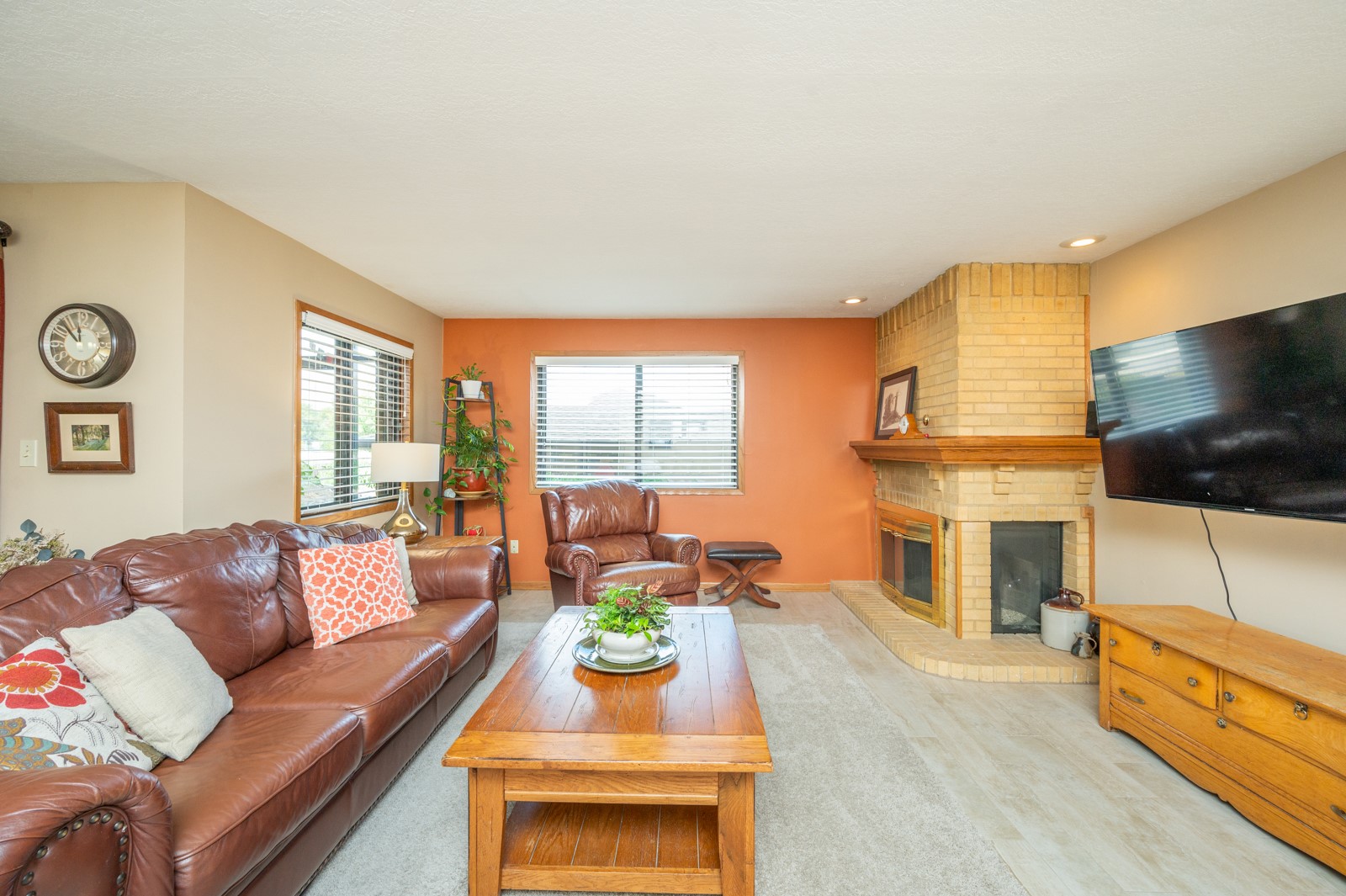 3667 Grand Avenue 2 Property Photo 4