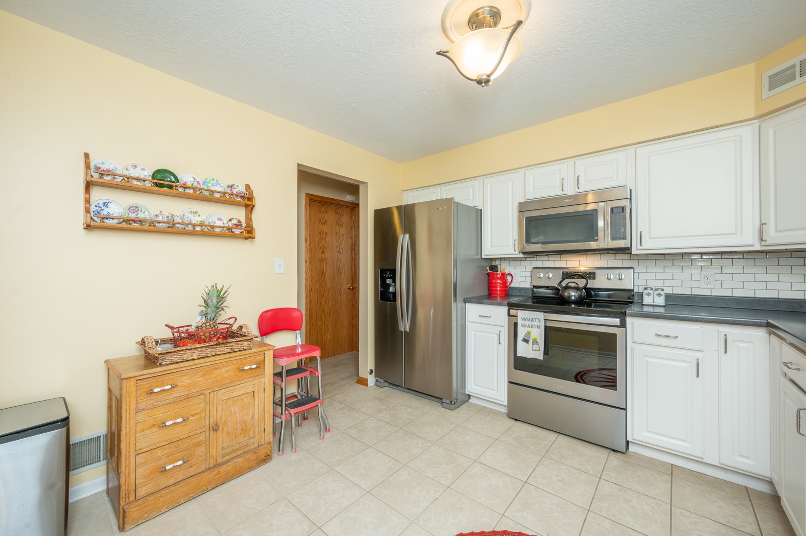3667 Grand Avenue 2 Property Photo 10