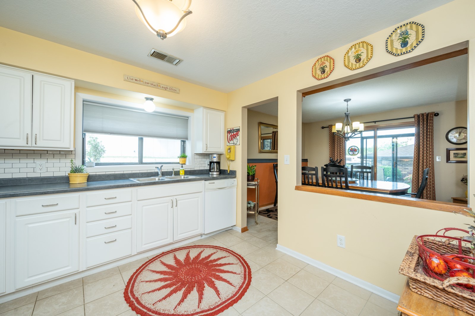 3667 Grand Avenue 2 Property Photo 12