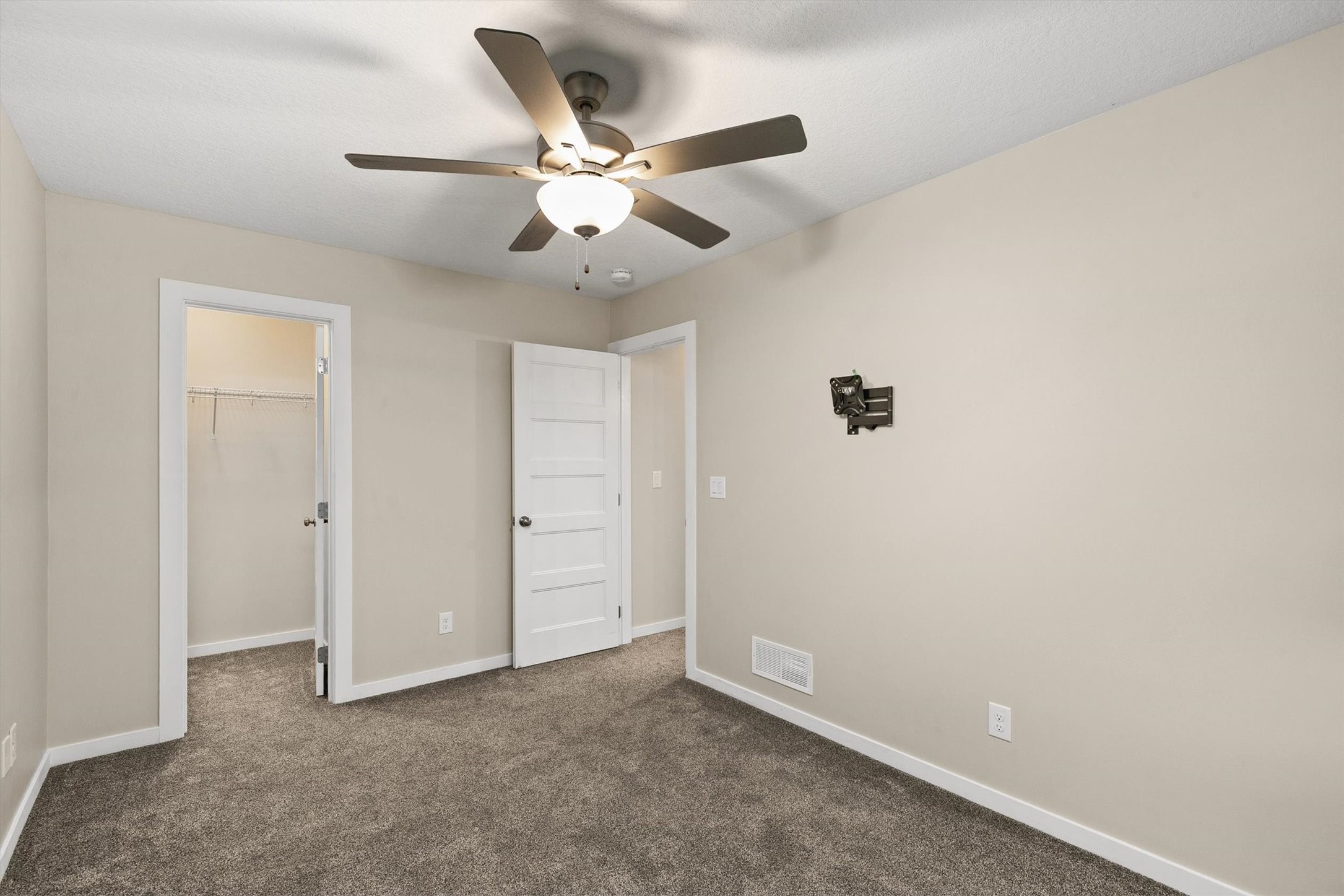 2505 Park Ridge Drive Property Photo 14