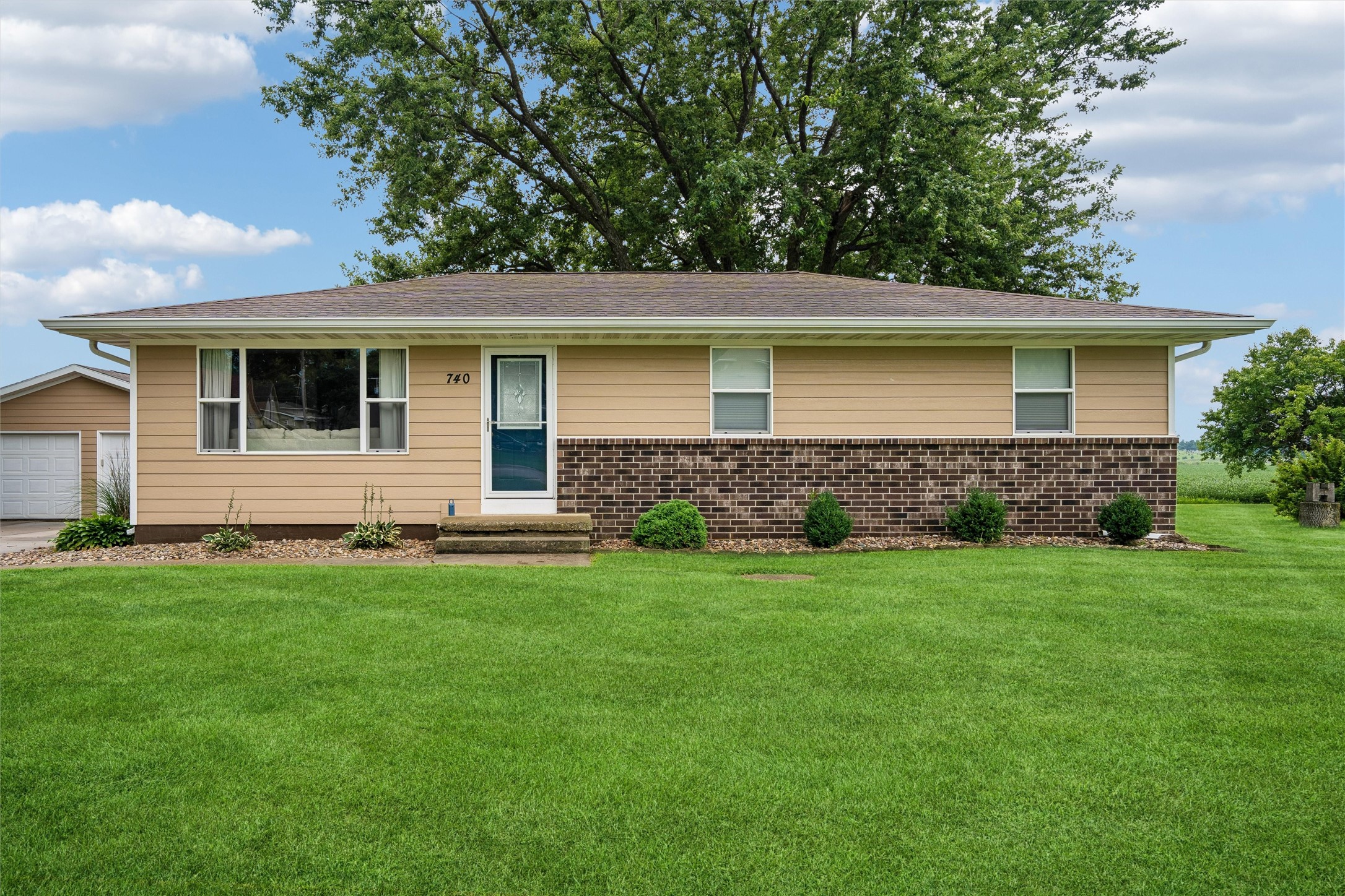 740 Brown Street Property Photo 1