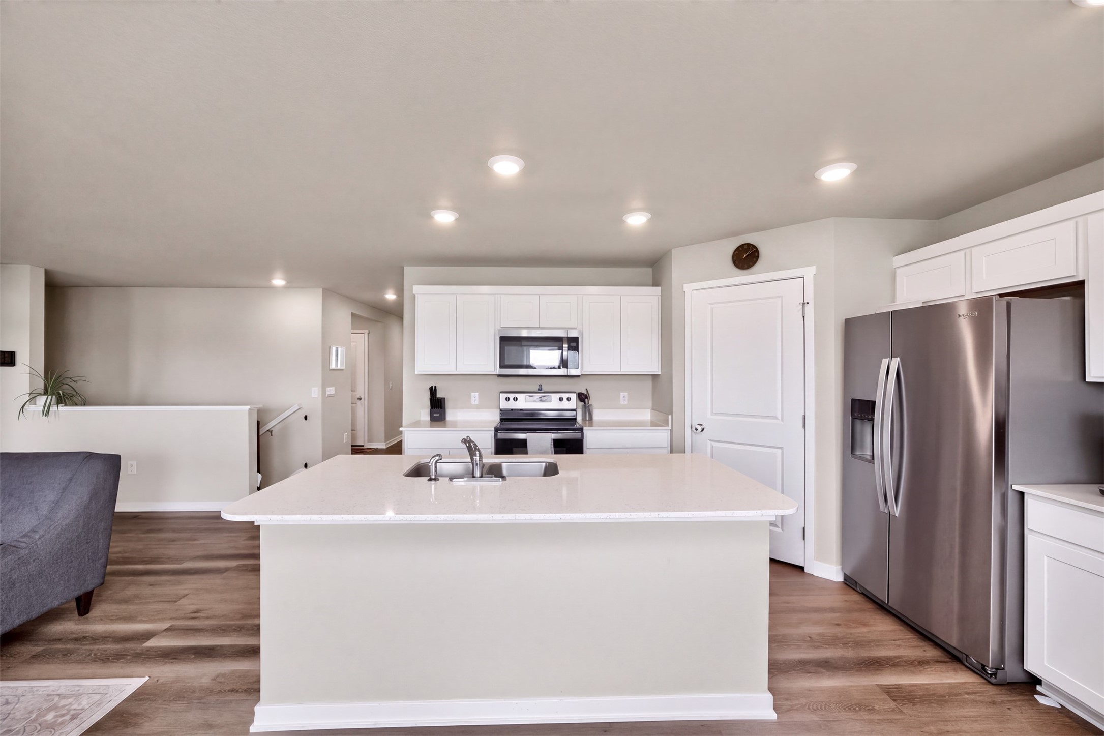 1636 Ne Deerfield Drive Property Photo 10