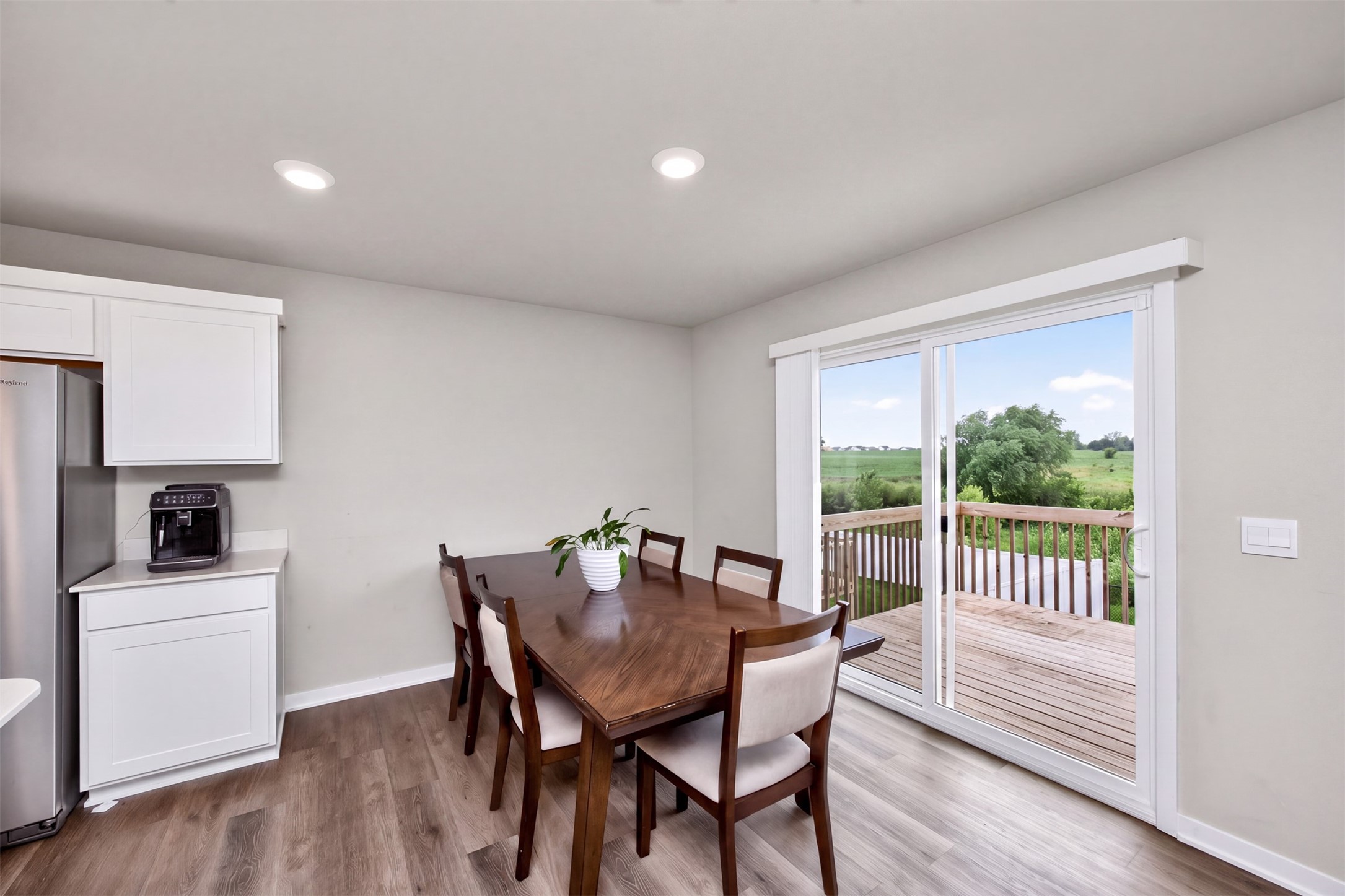 1636 Ne Deerfield Drive Property Photo 15