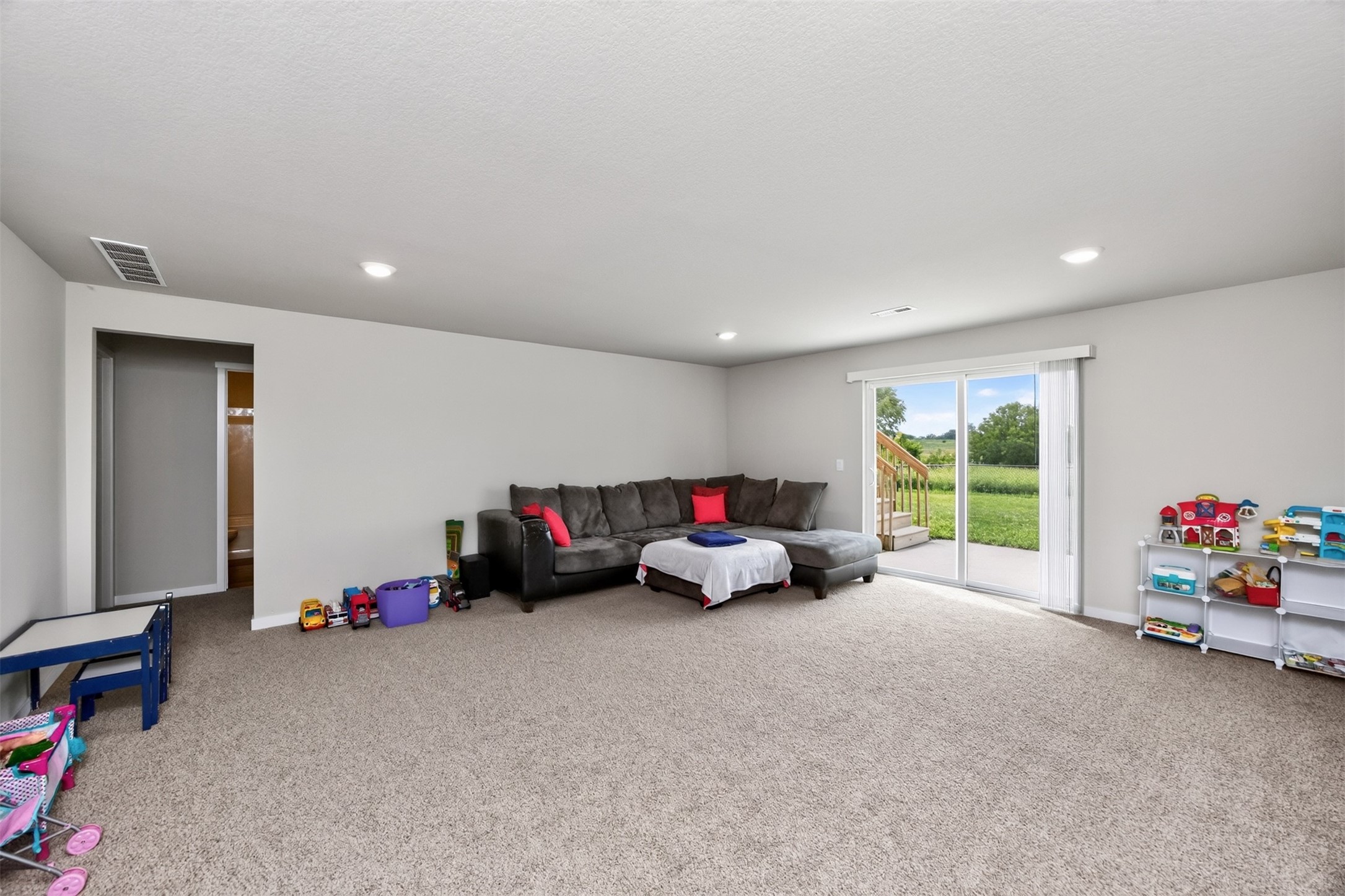 1636 Ne Deerfield Drive Property Photo 23