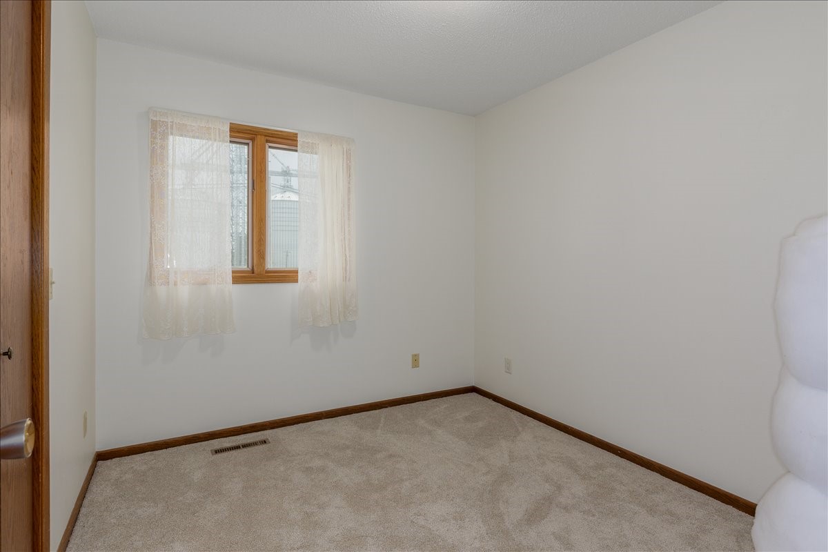 507 2nd Street Property Photo 10