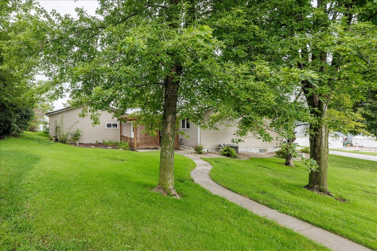 507 2nd Street Property Photo 28
