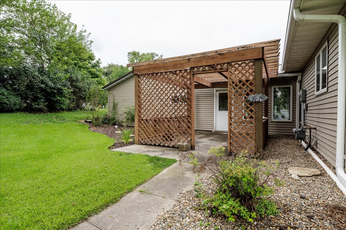 507 2nd Street Property Photo 29