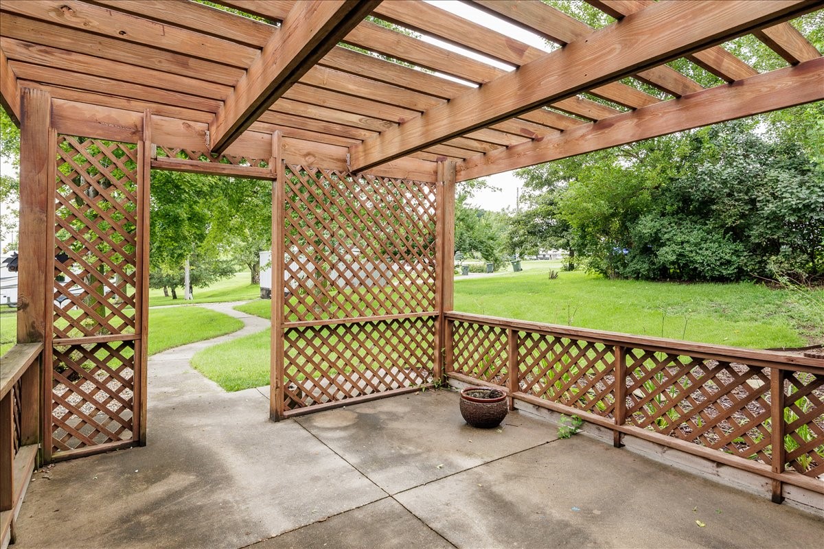 507 2nd Street Property Photo 30