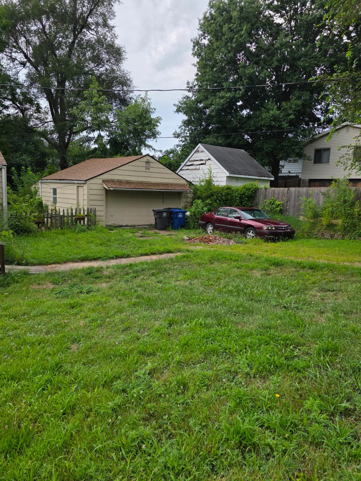 200 Maxwelton Drive Property Photo 3