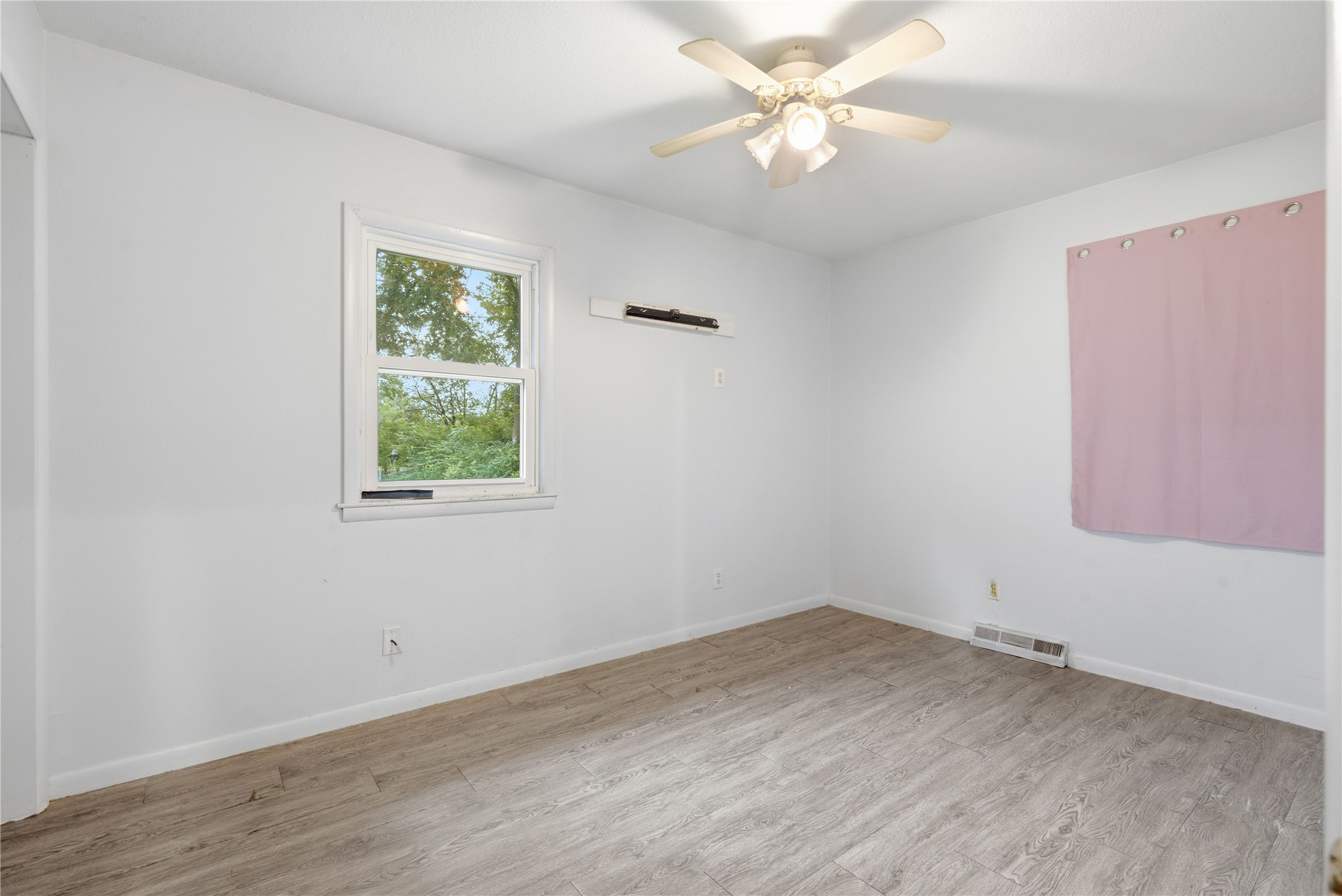 900 E Girard Avenue Property Photo 12