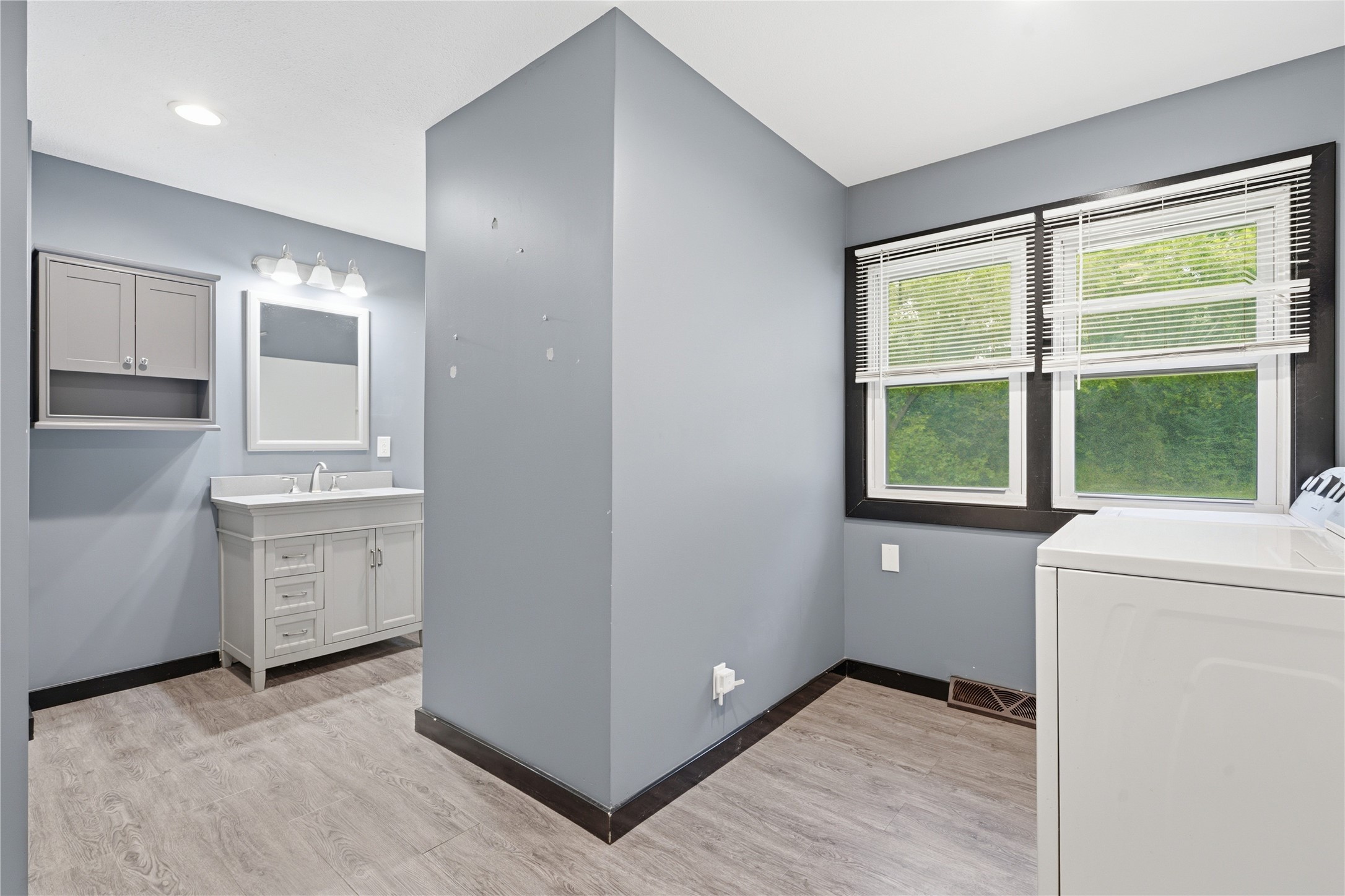 900 E Girard Avenue Property Photo 14
