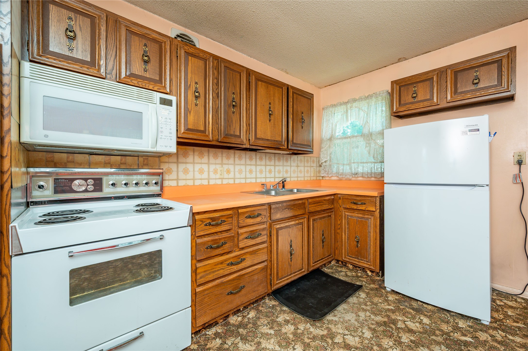 211 Mckinley Avenue Property Photo 6