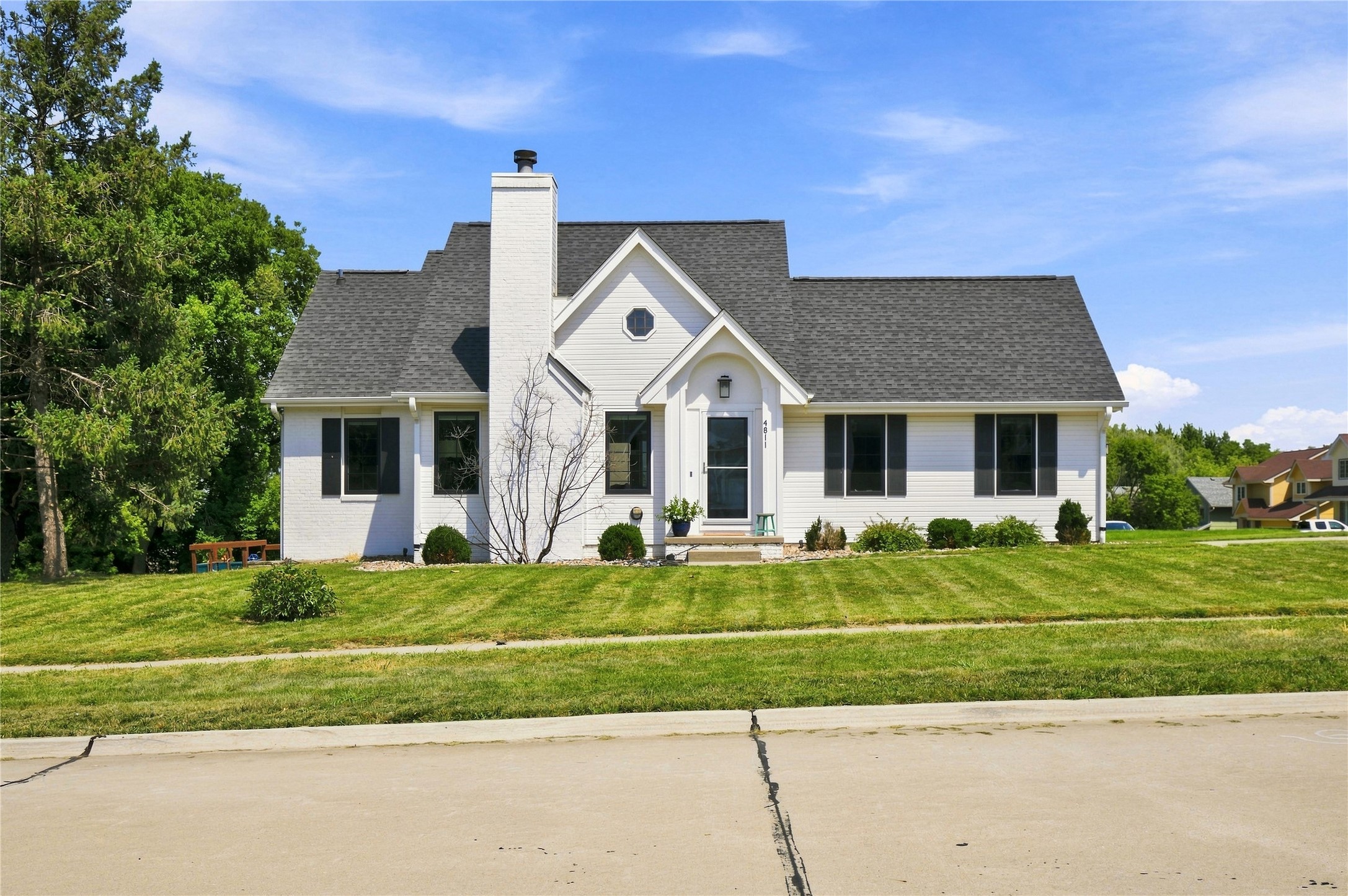 4811 Lockner Drive Property Photo 1