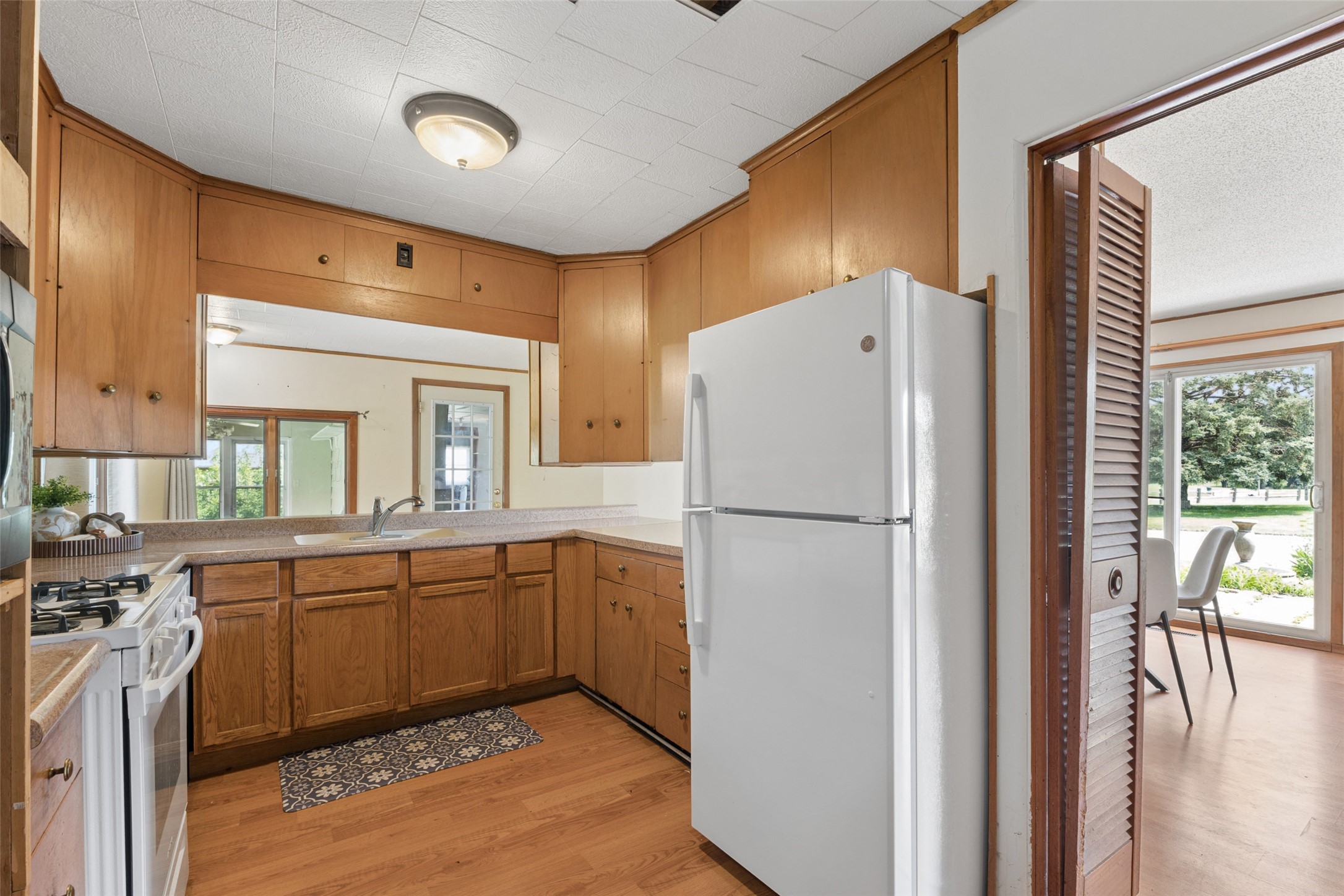 200 Fairway Drive Property Photo 13